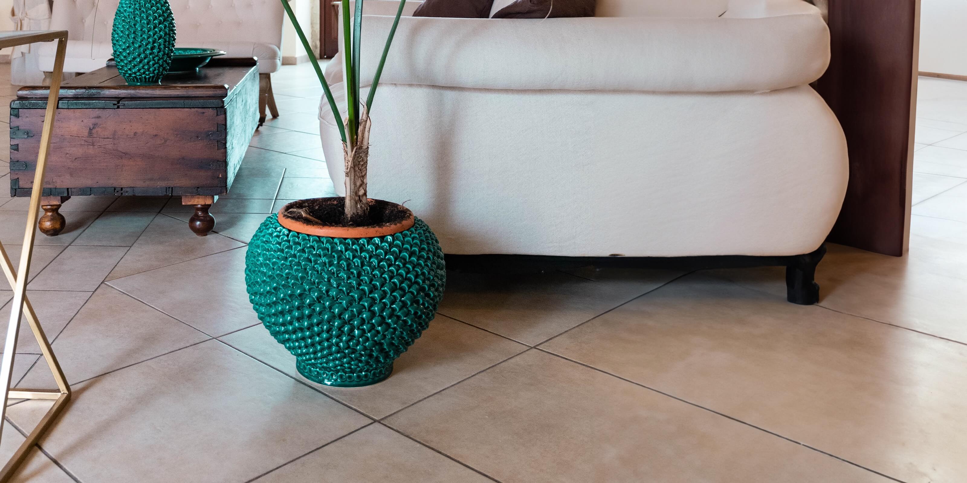 Cachepot a pigna ceramiche Caltagirone Sofia verde, ceramiche caltagirone fatti a mano in salotto moderno