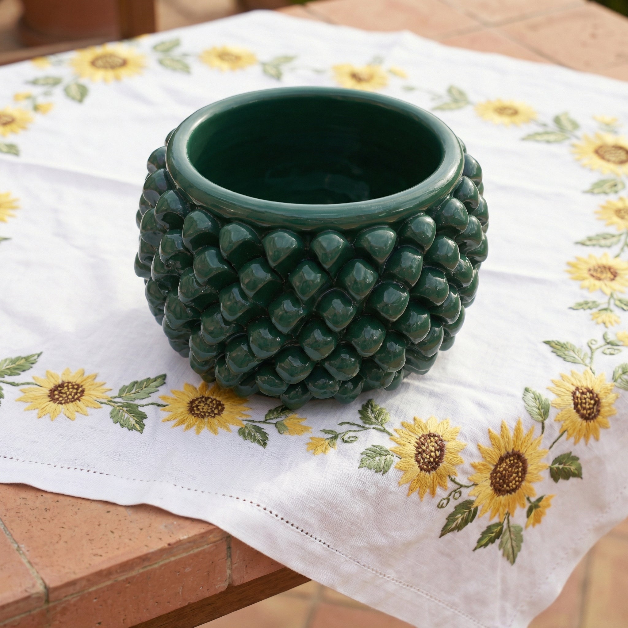 Vaso mezza pigna s/piede verde antico in ceramica di Caltagirone