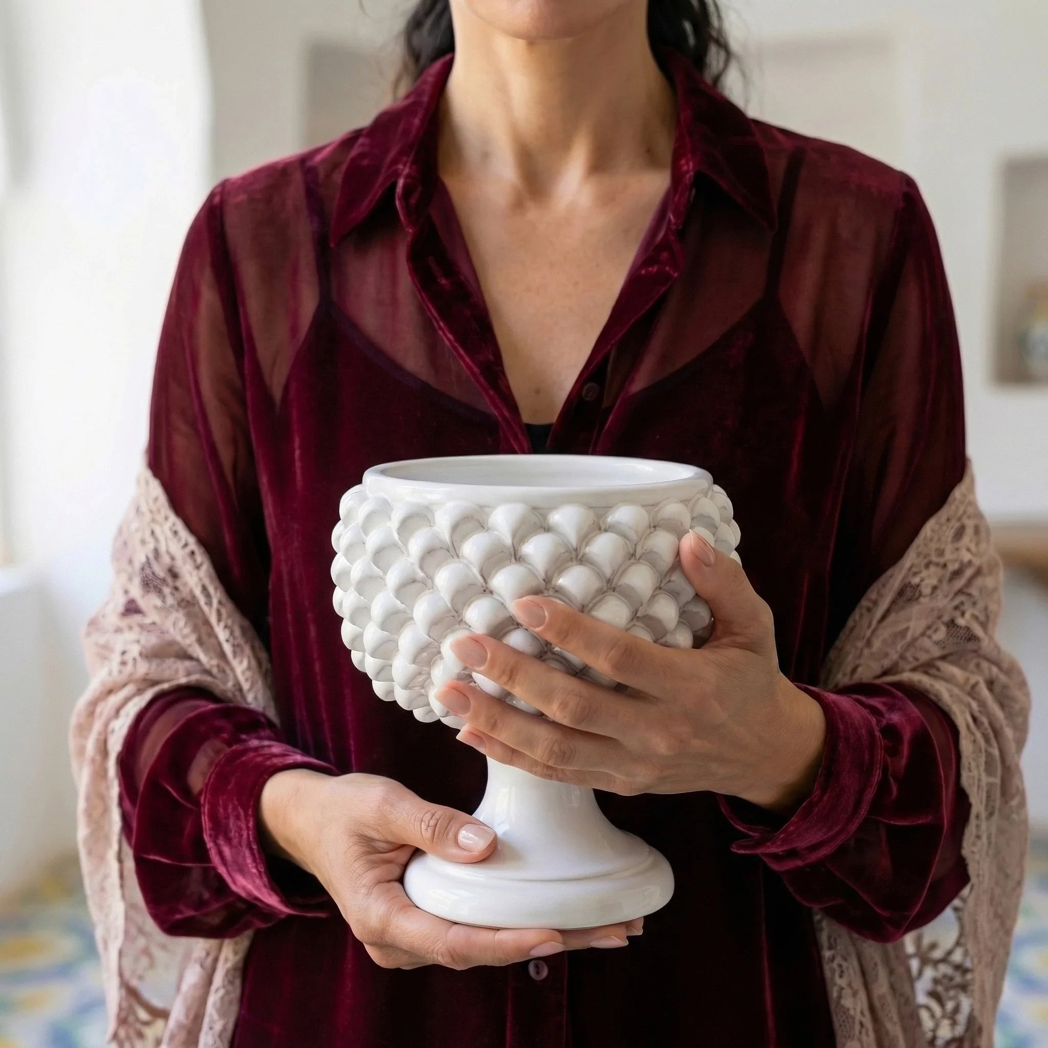 Vaso mezza pigna white line in ceramica di Caltagirone