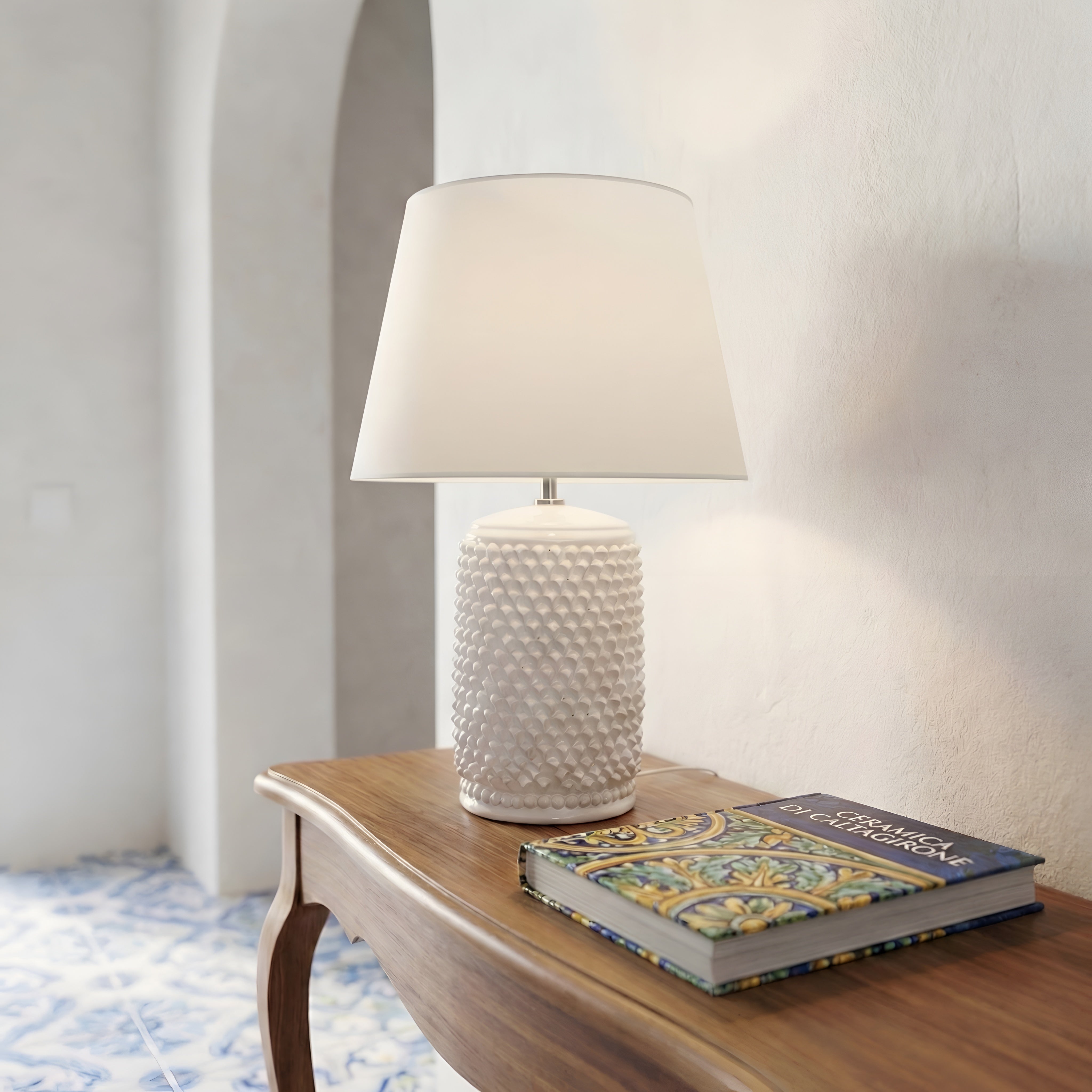 Lume pigna cilindro h 60 White Line in ceramica di Caltagirone