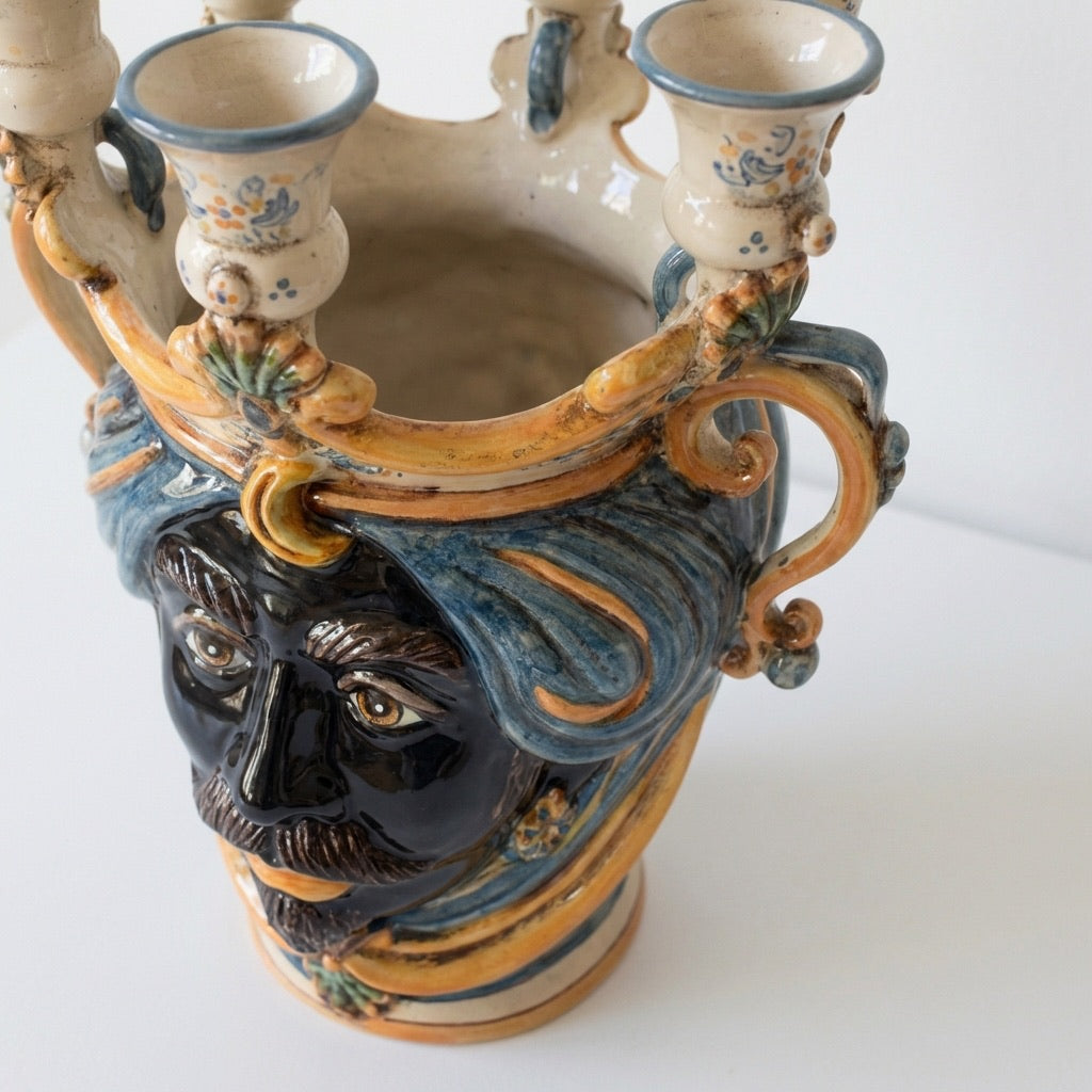Cabeza Siciliana Candelabro H 25 cm, Hombre Moro, Azul y Naranja – Testa di Moro de Caltagirone, Sicilia