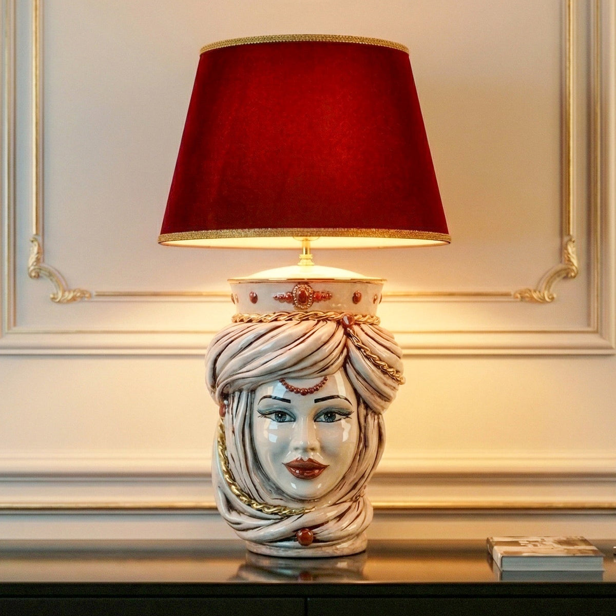 Lume a Testa Tuareg con Corona h 70 cm (ceramica h 40 cm, Paralume in Tessuto Ø 45 cm) - Donna, Madreperla Antichizzato Oro e Lustri