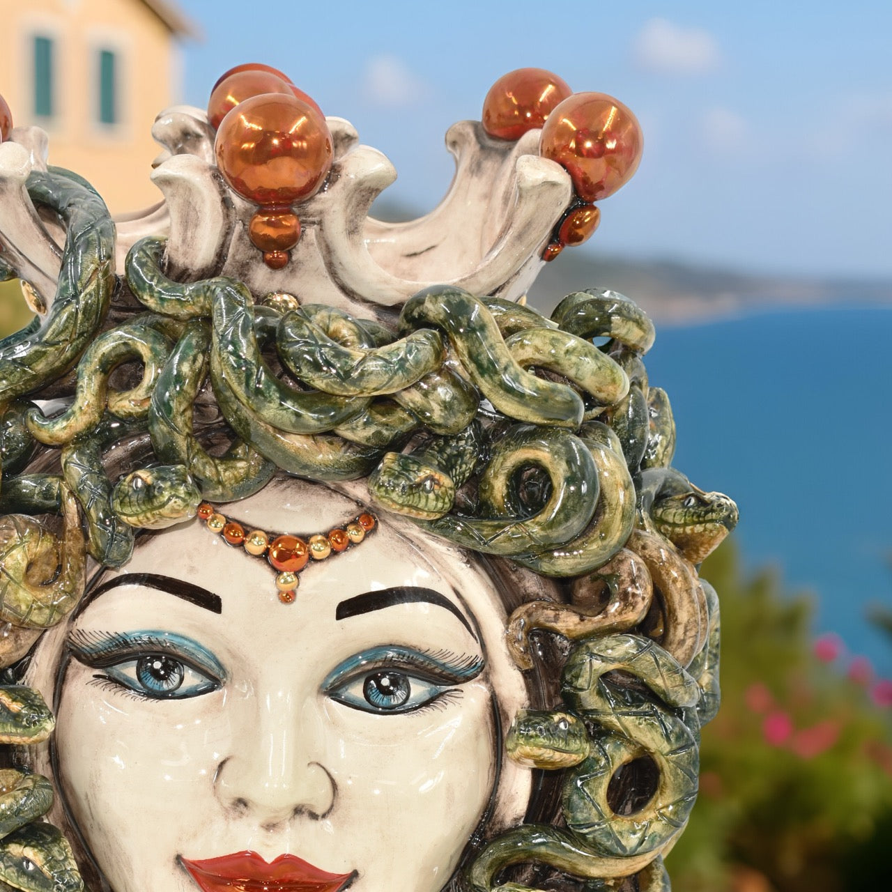 Testa h 38 medusa Madreperla Oro e Lustri