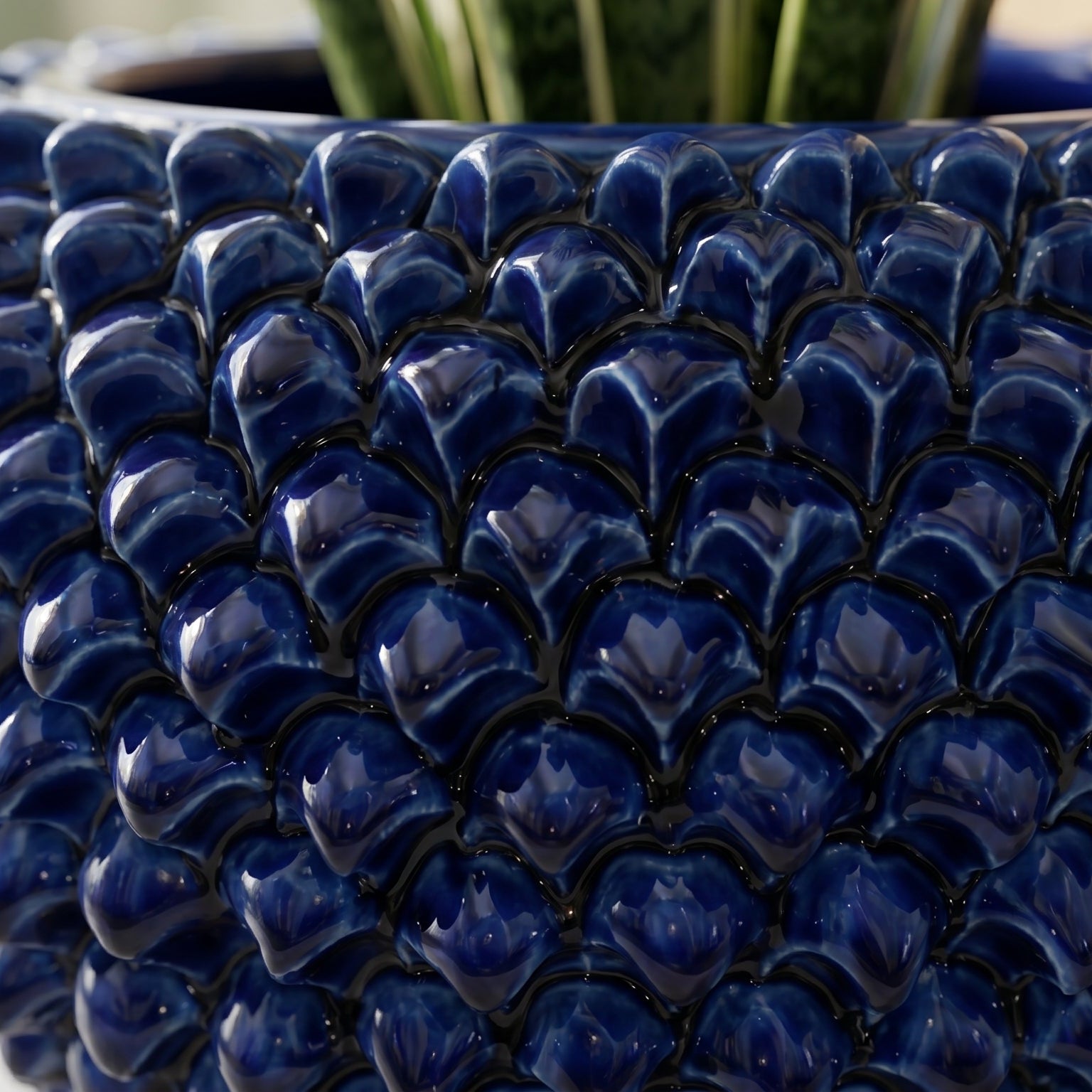 Cachepot a pigna blu intenso in ceramica artigianale di Caltagirone