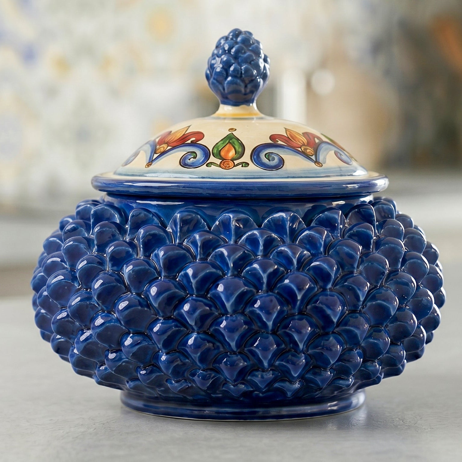 Biscottiera a Pigna Blu Intenso in Ceramica di Caltagirone Ø 20 cm — Decoro Sicily