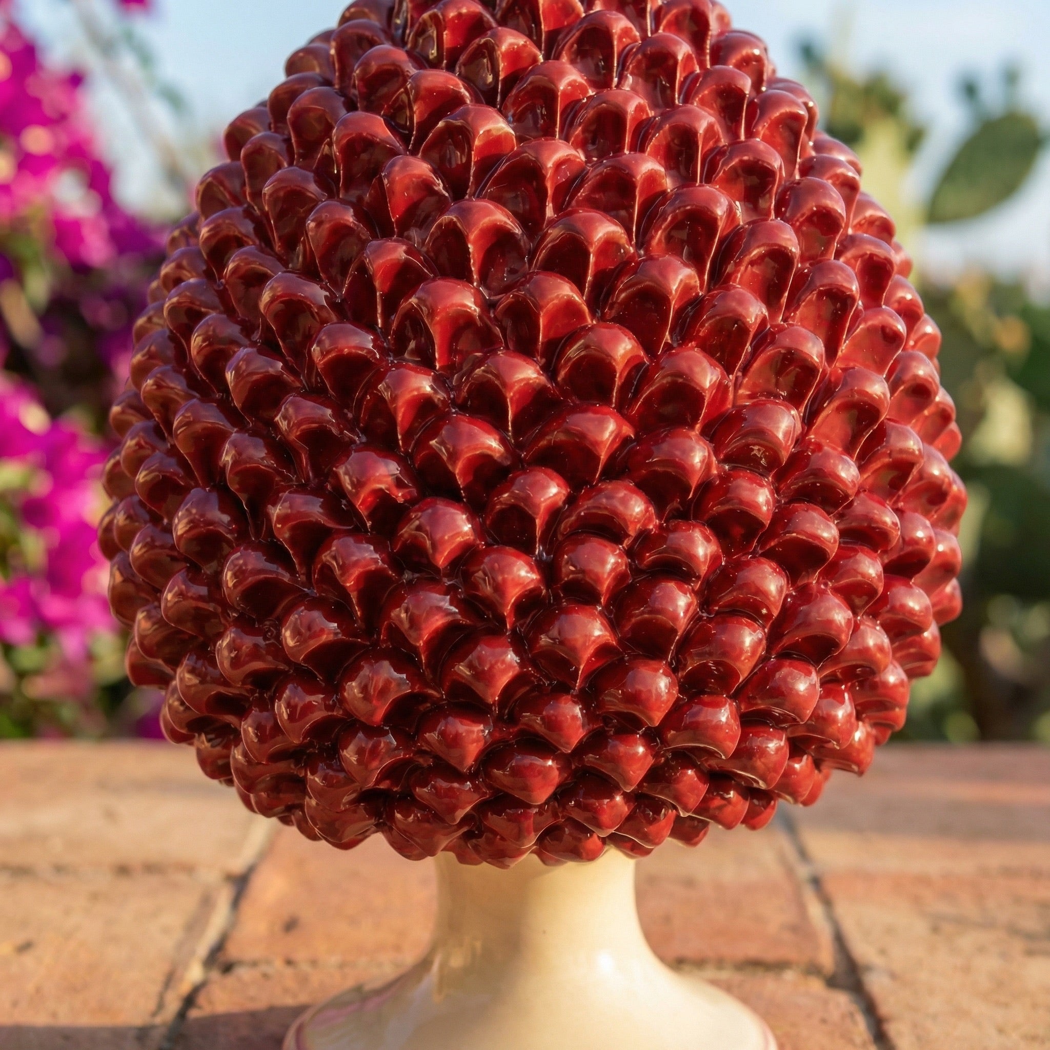 Pigna artigianale di Caltagirone modellata a mano altezza 15/40 mono bordeaux