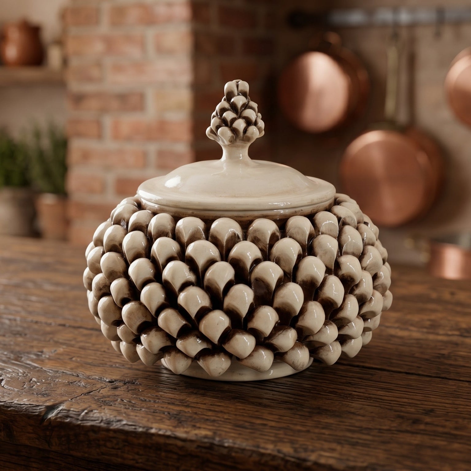 Biscottiera a Pigna in Ceramica di Caltagirone Ø 20 cm — Madreperla Antichizzato