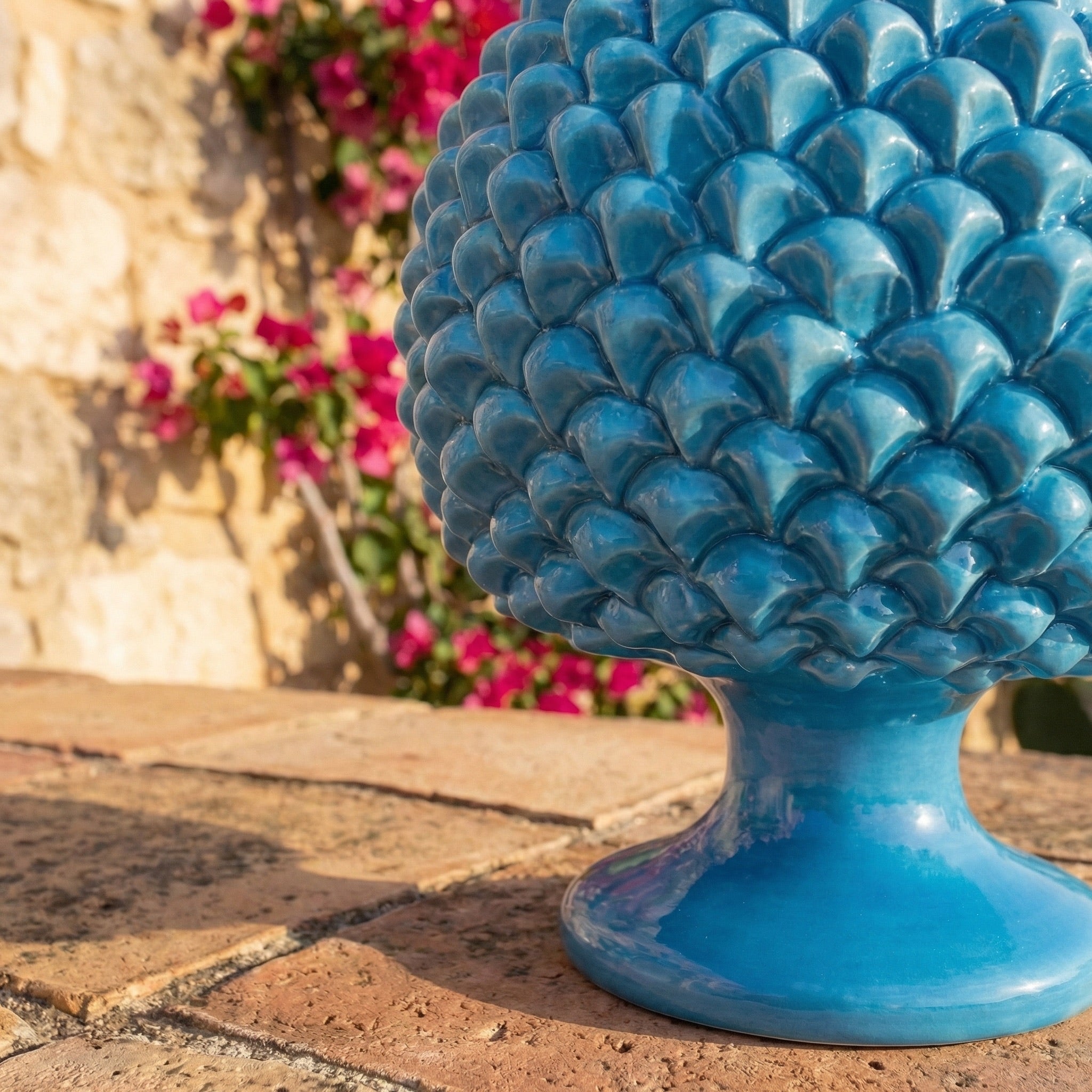 Pigna artigianale di Caltagirone modellata a mano altezza 15/40 turchese