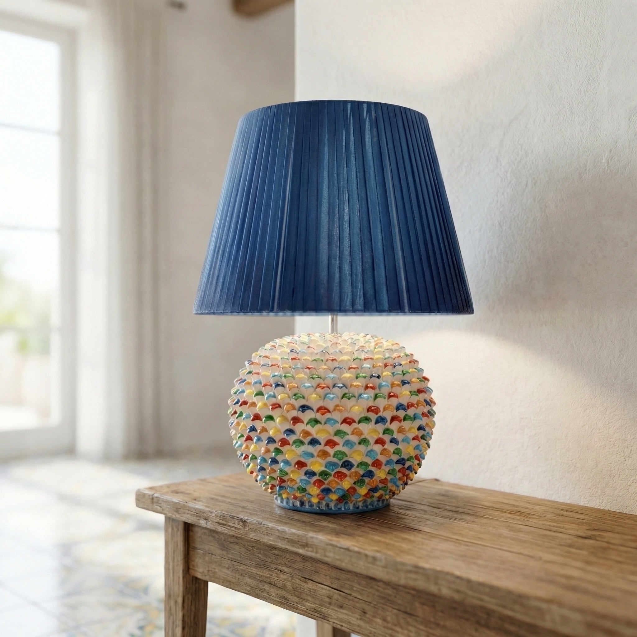 Lume palla a pigna moderno h 30 cm, h 60 con paralume in ceramica artistica di Caltagirone