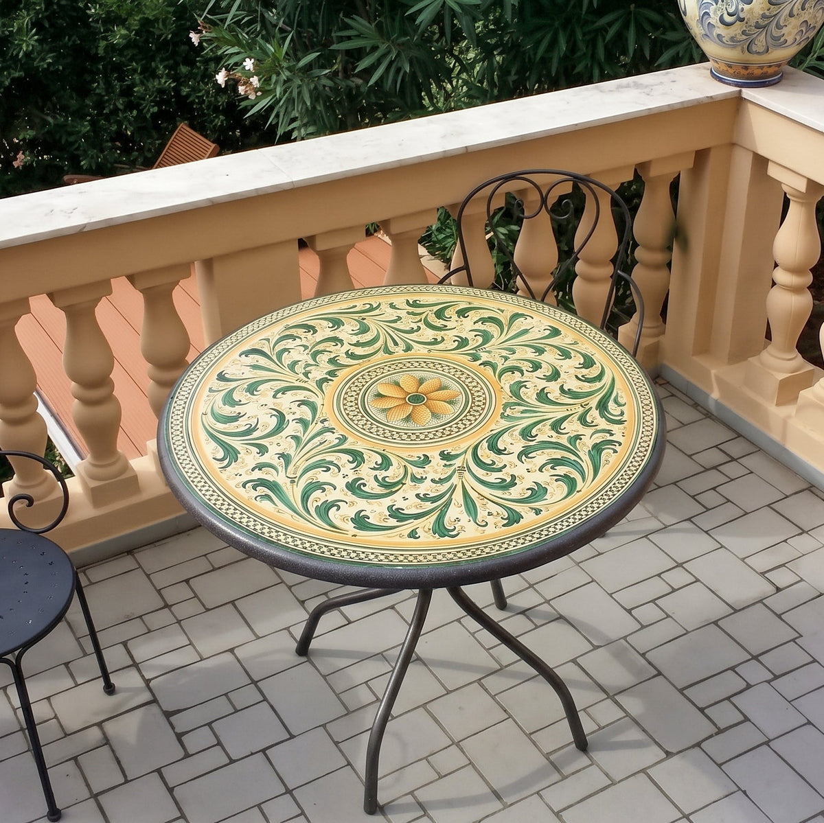 Tavolo in Pietra Lavica di Caltagirone - Verde e Arancio