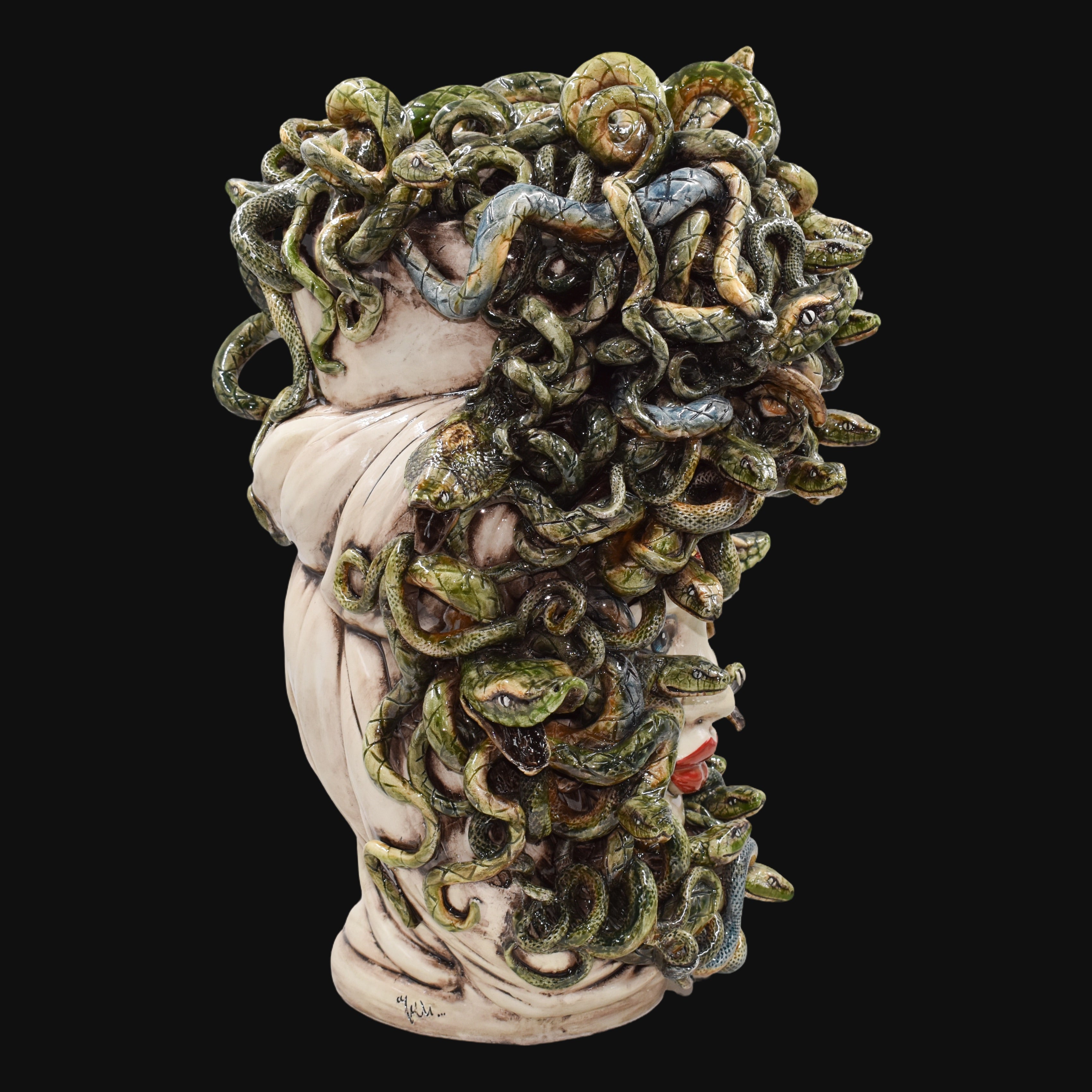 Testa Medusa h 48 madreperla antichizzato oro e lustri