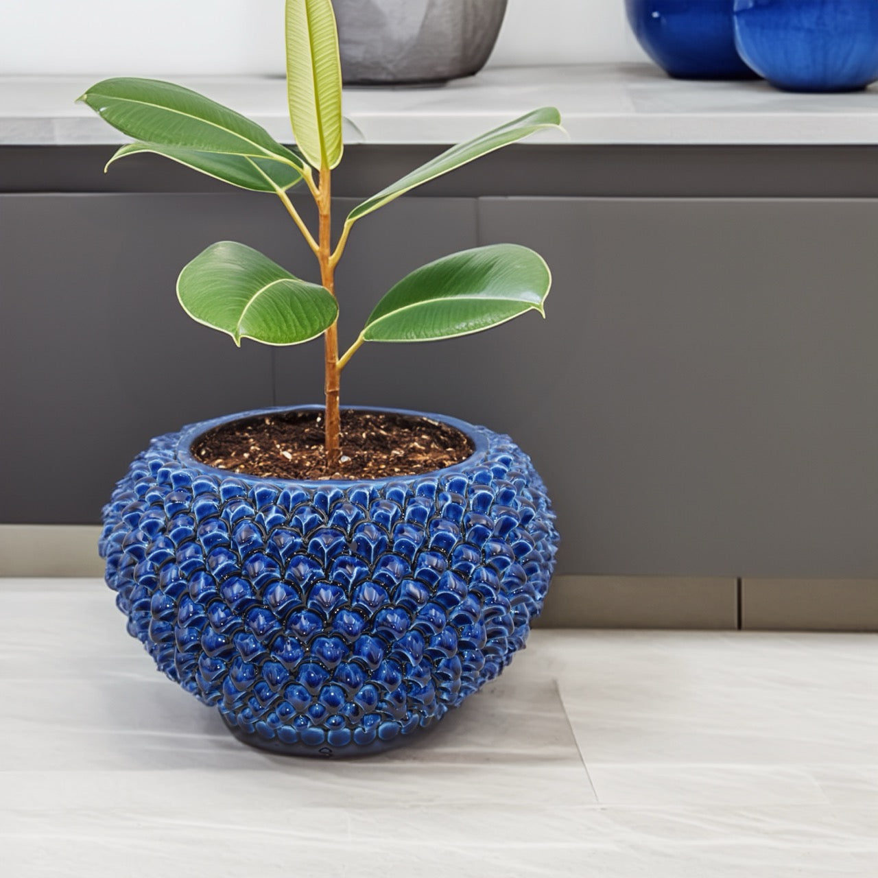 Cachepot a pigna blu intenso in ceramica artigianale di Caltagirone - Ceramiche di Caltagirone Sofia