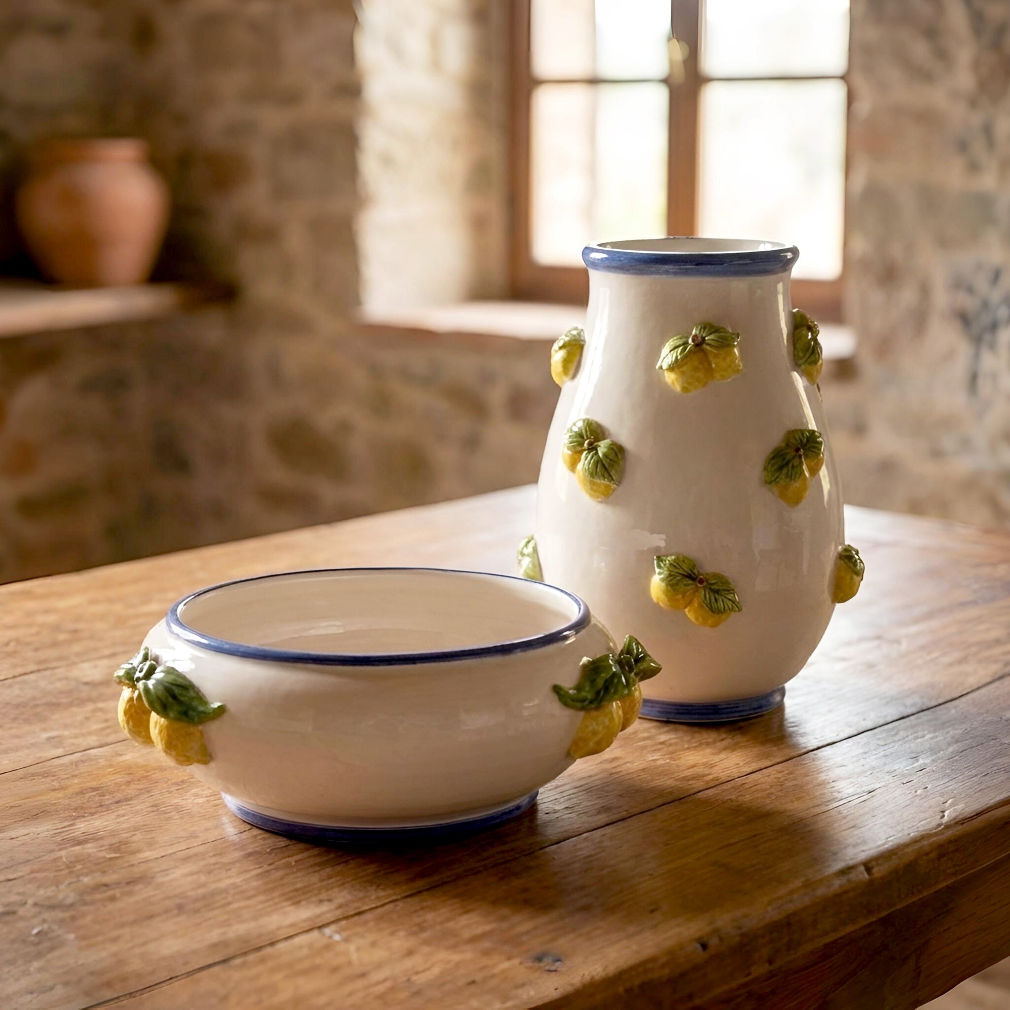 Vaso con limoni h 25 white and lemon in ceramica di Caltagirone