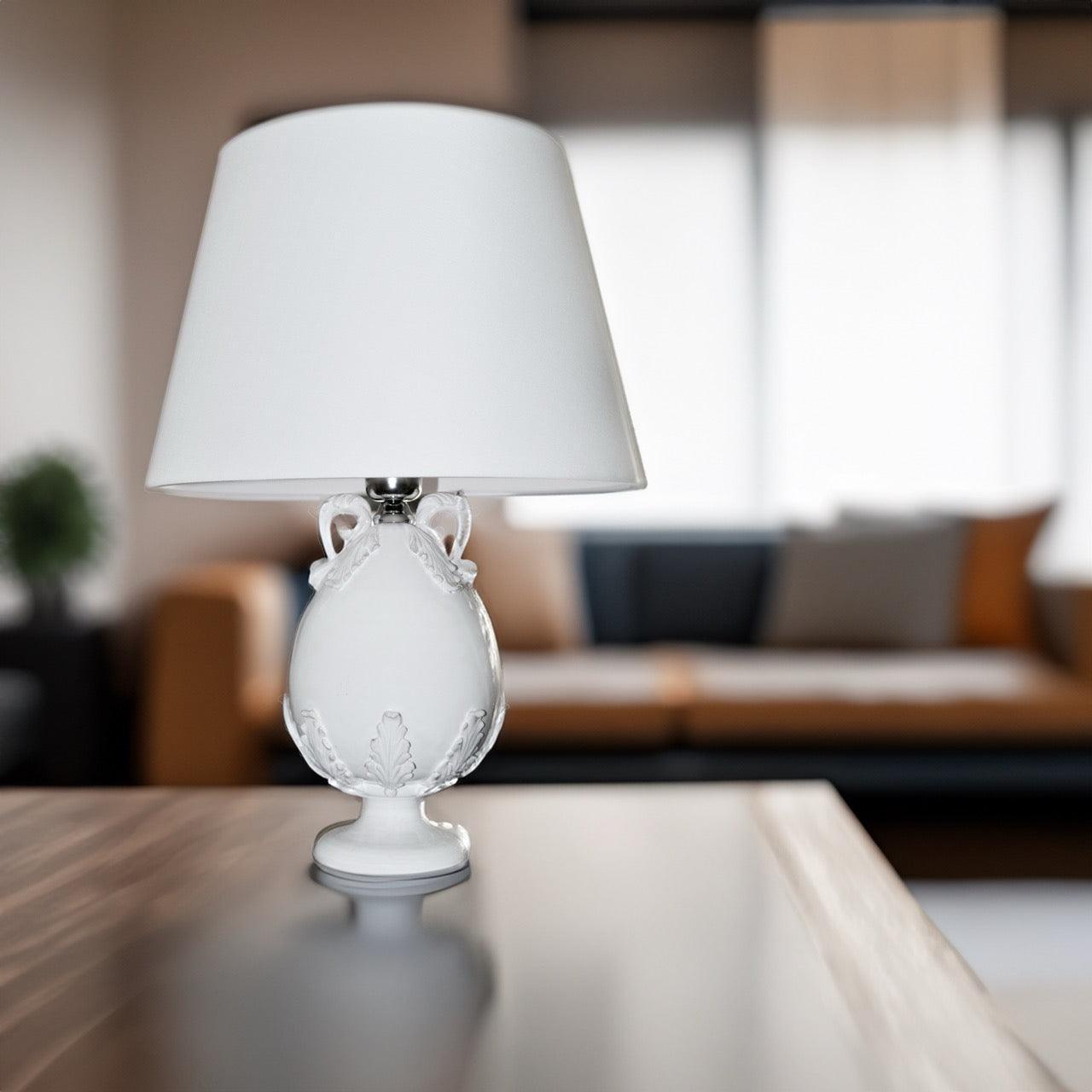 Lume a uovo h 25 plastico sofia white line (h47 c/paralume Ø30) - Ceramiche di Caltagirone Sofia