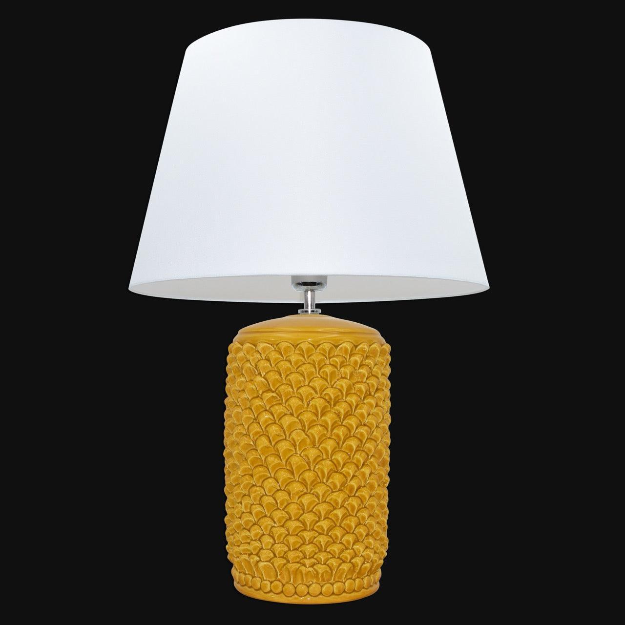 Lume pigna cilindro senape in ceramica di Caltagirone fatti a mano con paralume bianco