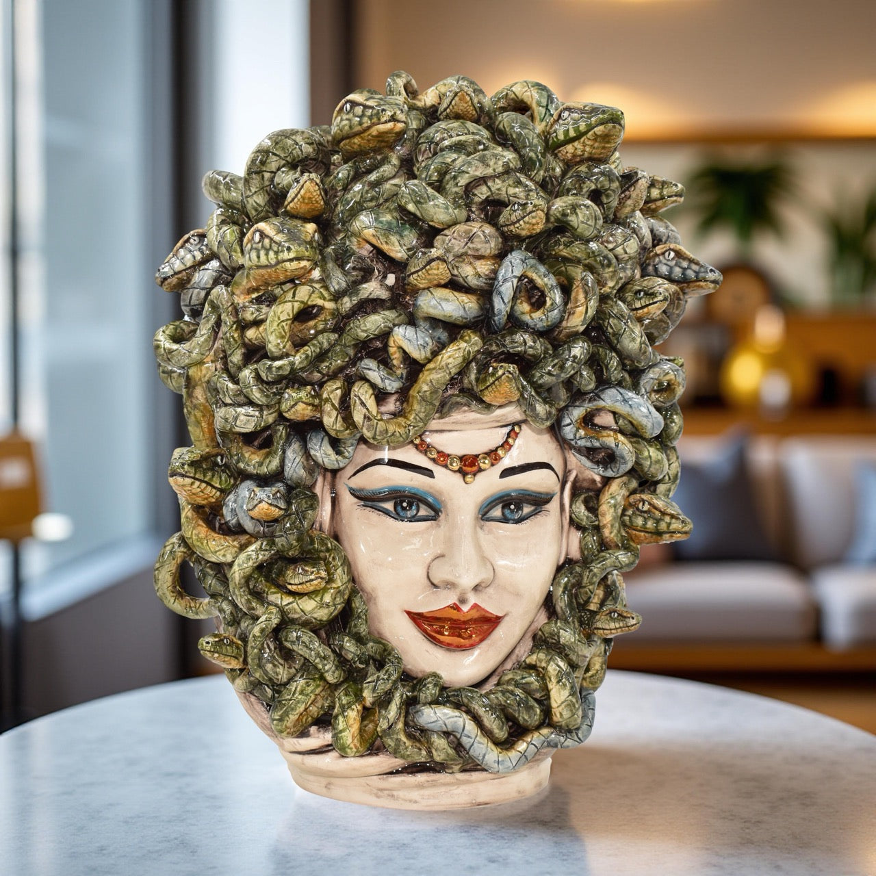 Testa Medusa h 48 madreperla antichizzato oro e lustri - Ceramiche di Caltagirone Sofia