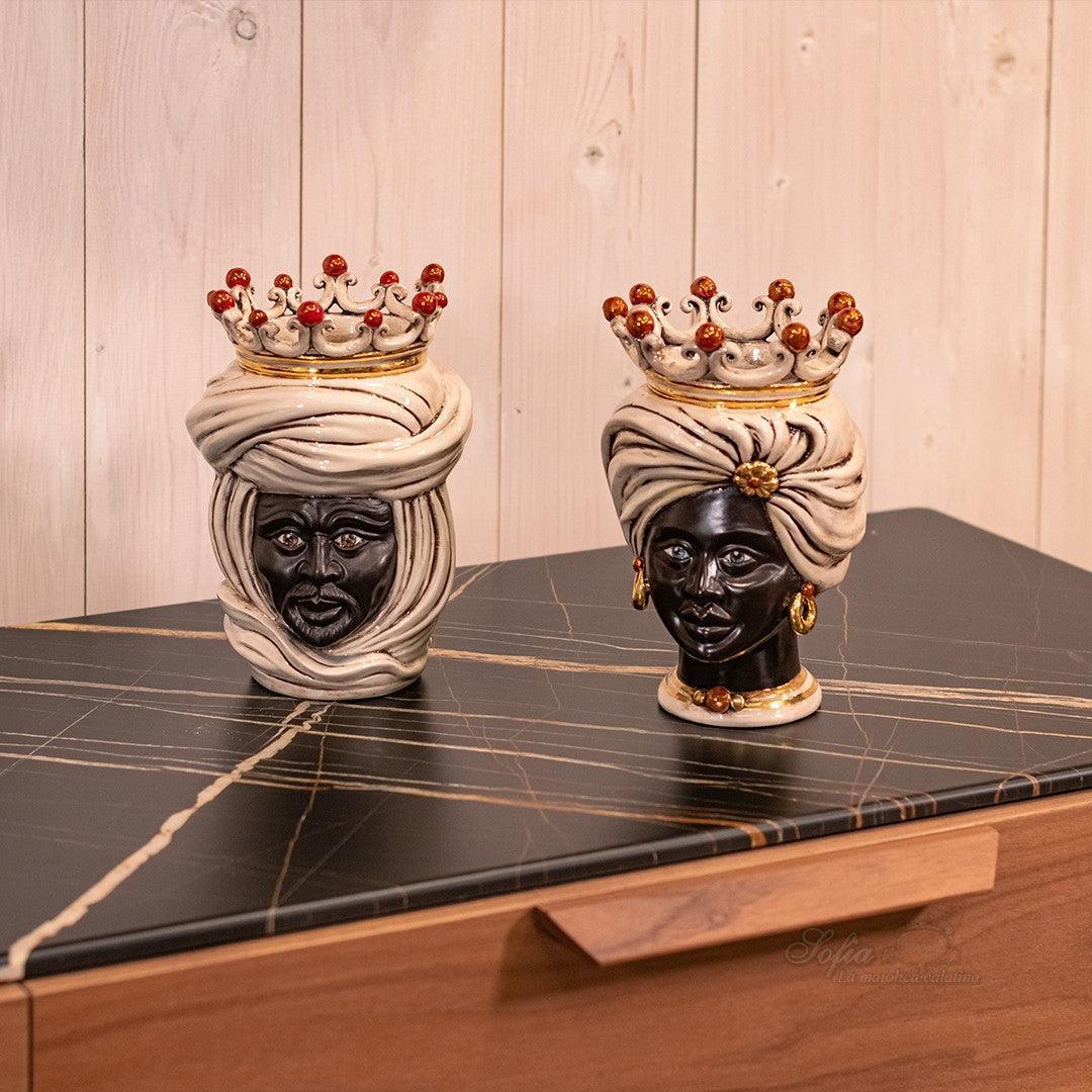 Mori Siciliani: Testa tuareg h 20 madreperla con oro e lustri femmina - Ceramiche di Caltagirone Sofia