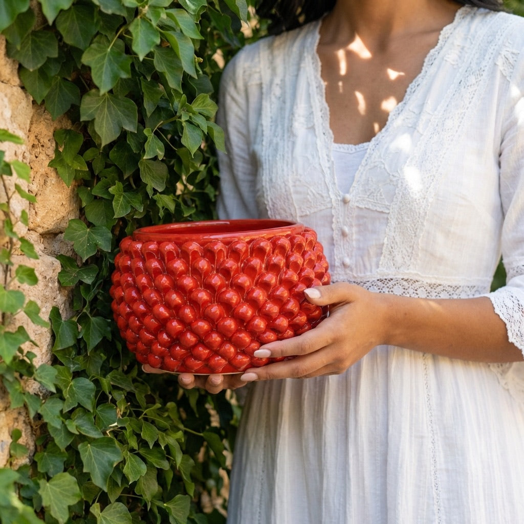 Vaso mezza pigna s/piede rosso fuoco in ceramica di Caltagirone