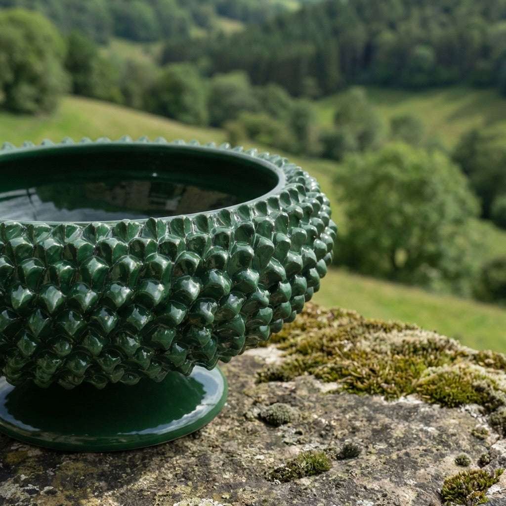 Alzata a Pigna di Caltagirone modellata a mano Verde Antico