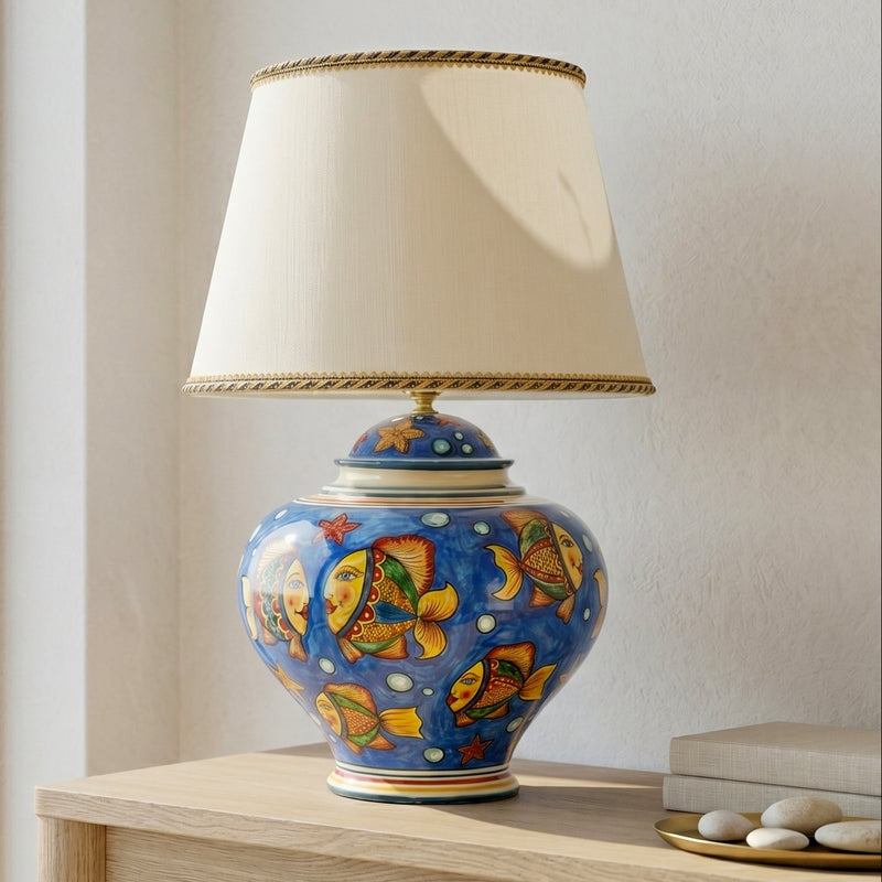 Lume Palla in Ceramica di Caltagirone h 52/66 cm - Decoro Pesci, Fondo Blu