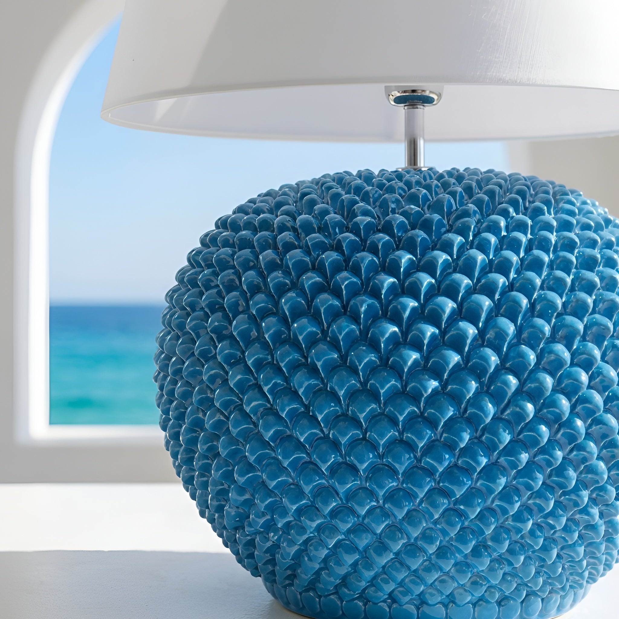 Lume palla a pigna in ceramica di Caltagirone, decoro Turchese