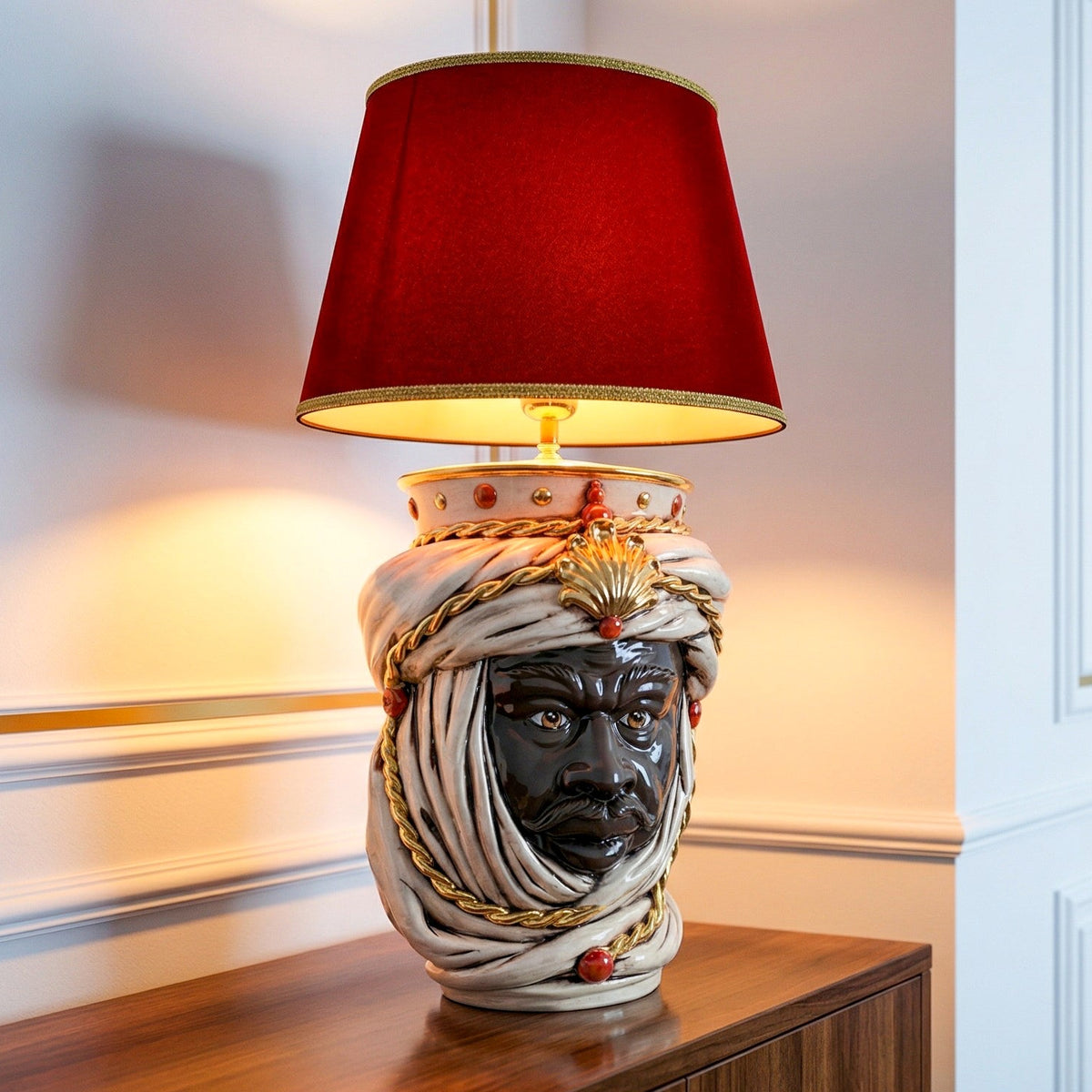 Lume a Testa Tuareg con Corona h 70 cm (ceramica h 40 cm, Paralume in Tessuto Ø 45 cm) - Maschio Moro, Madreperla Antichizzato Oro e Lustri