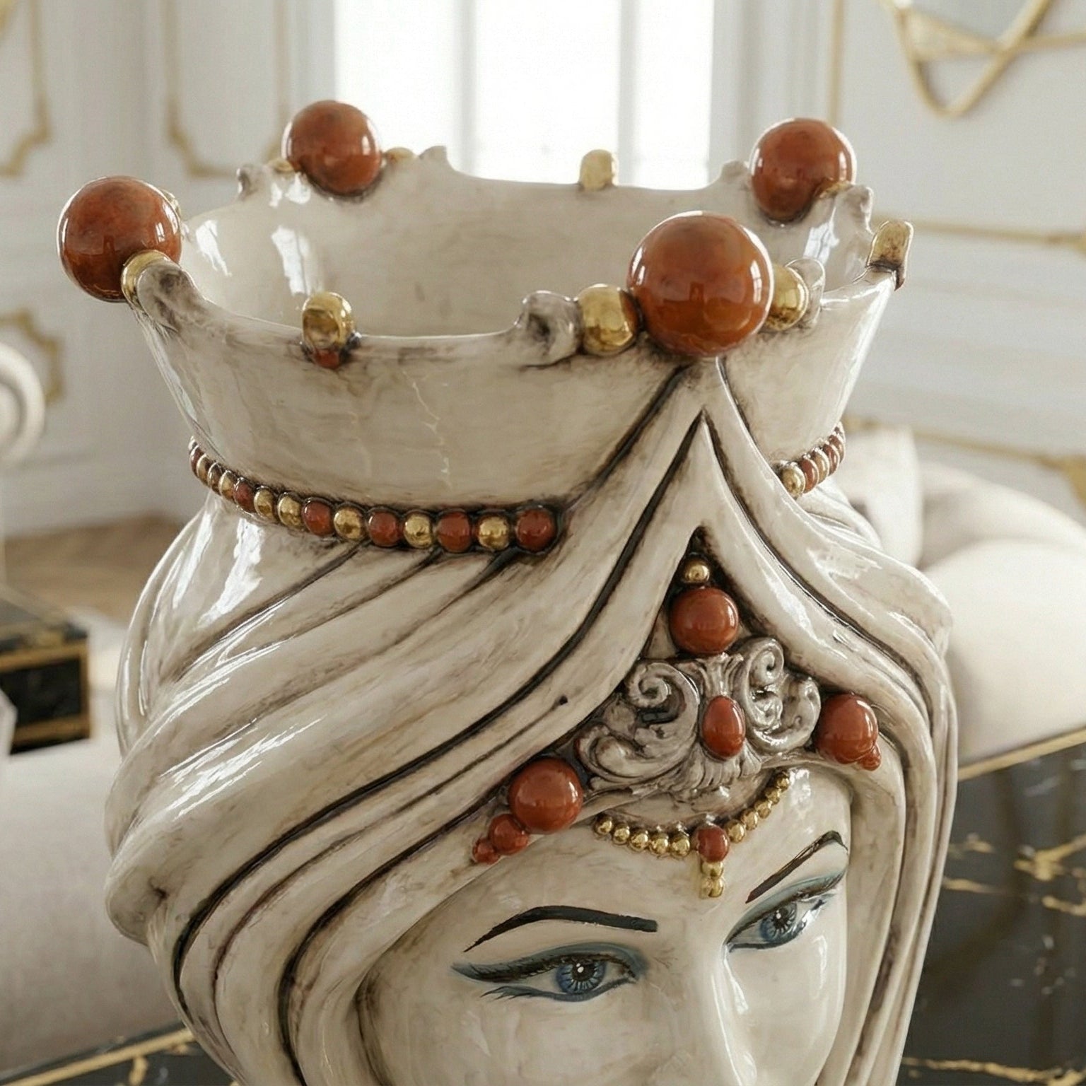 Testa h 45 turbante madreperla antichizzato oro e lustri femmina