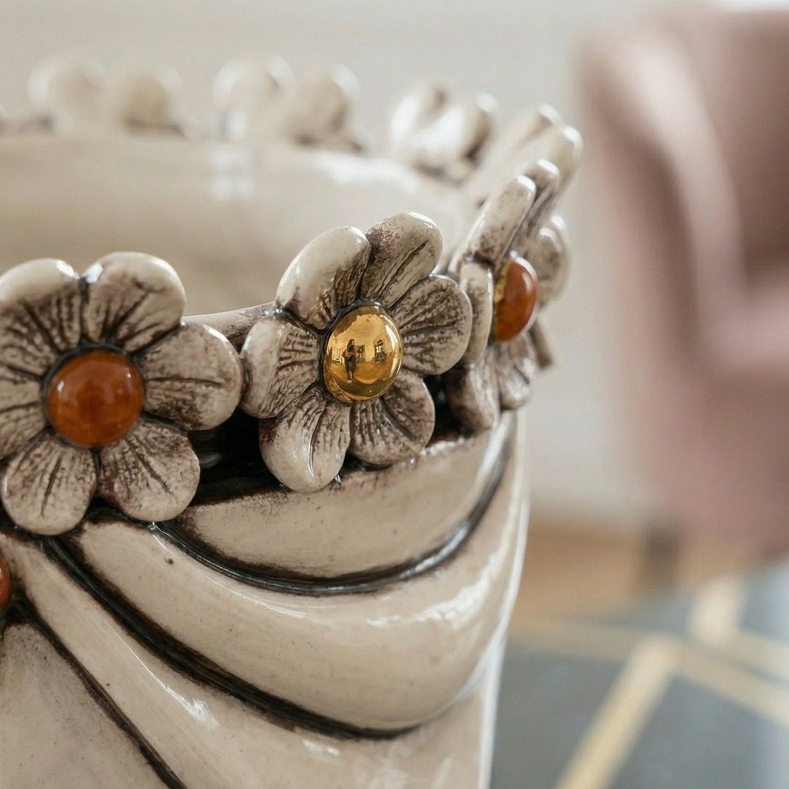 Testa Zahira con Fiori h 30 cm — Uomo, Madreperla Antichizzato | Ceramica Caltagirone
