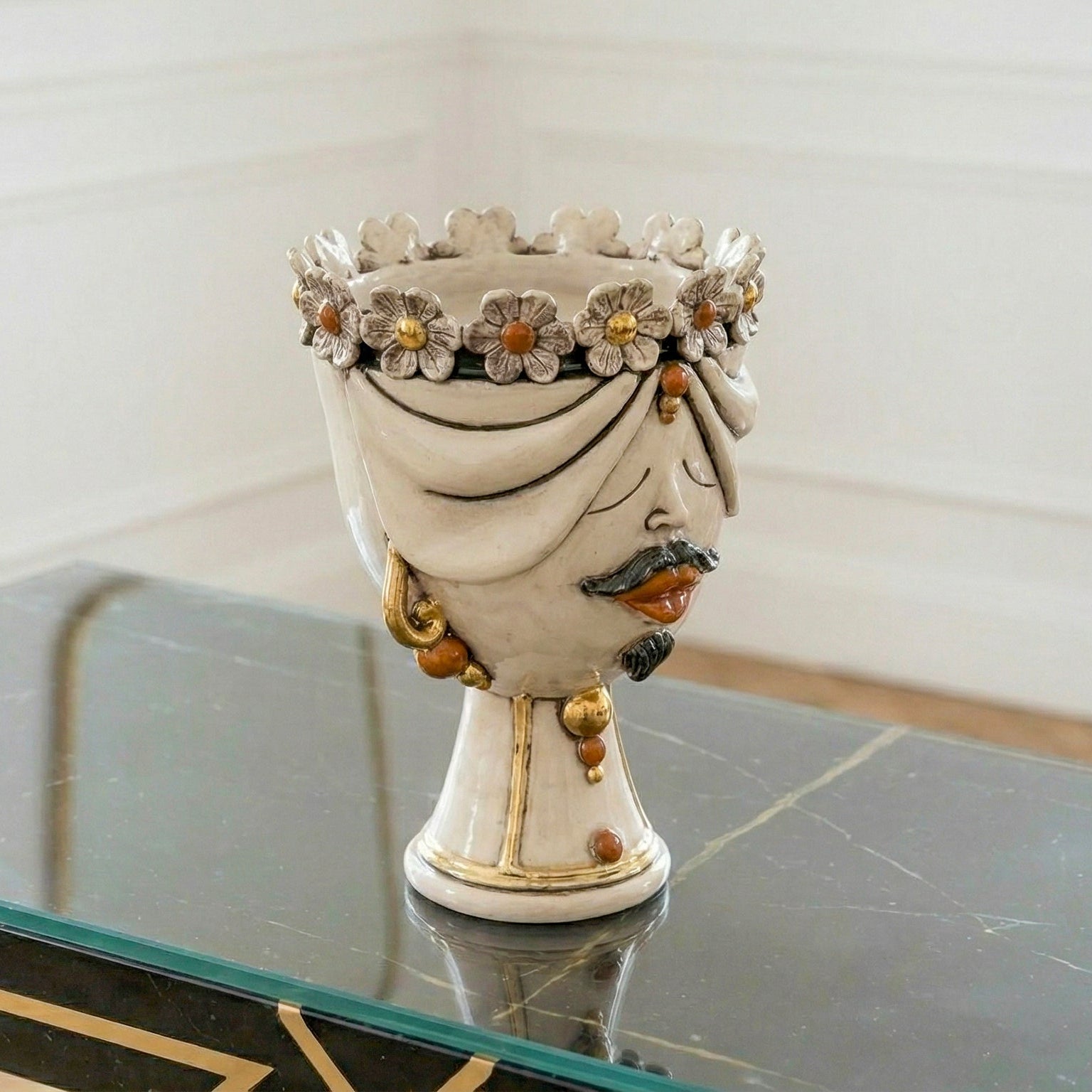 Testa di Moro Zahira Uomo con Fiori Madreperla Antichizzato con Oro e Lustri