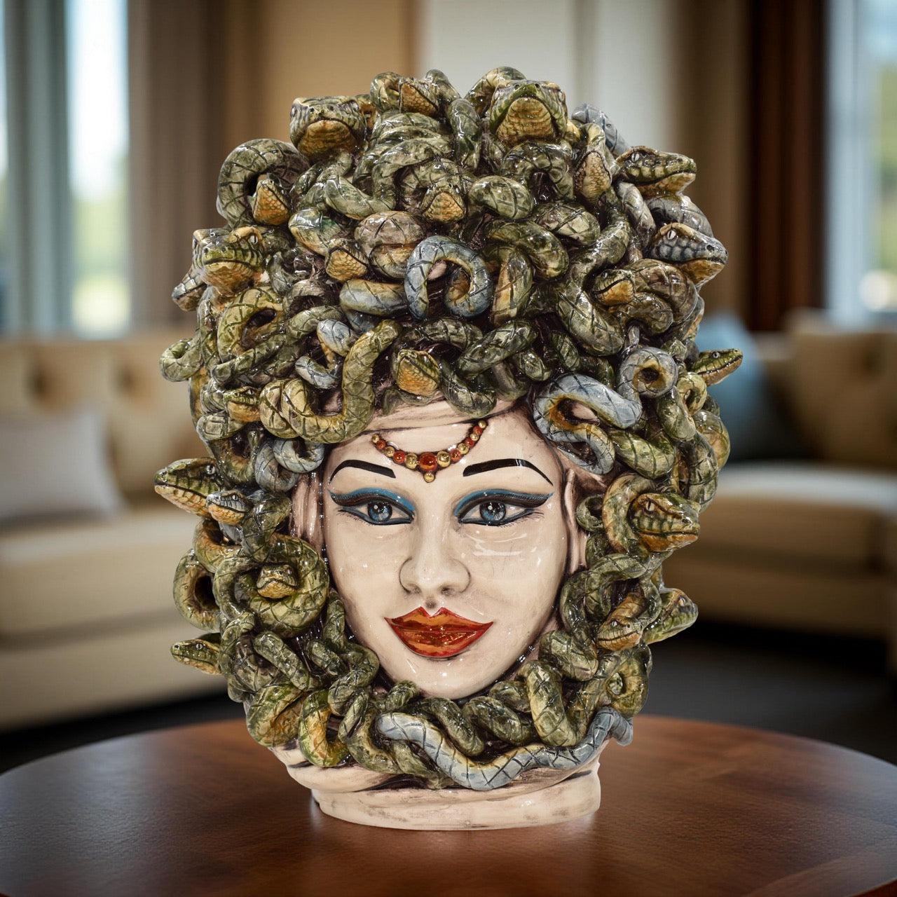 Testa Medusa h 48 madreperla antichizzato oro e lustri c/espressione labbra oro
