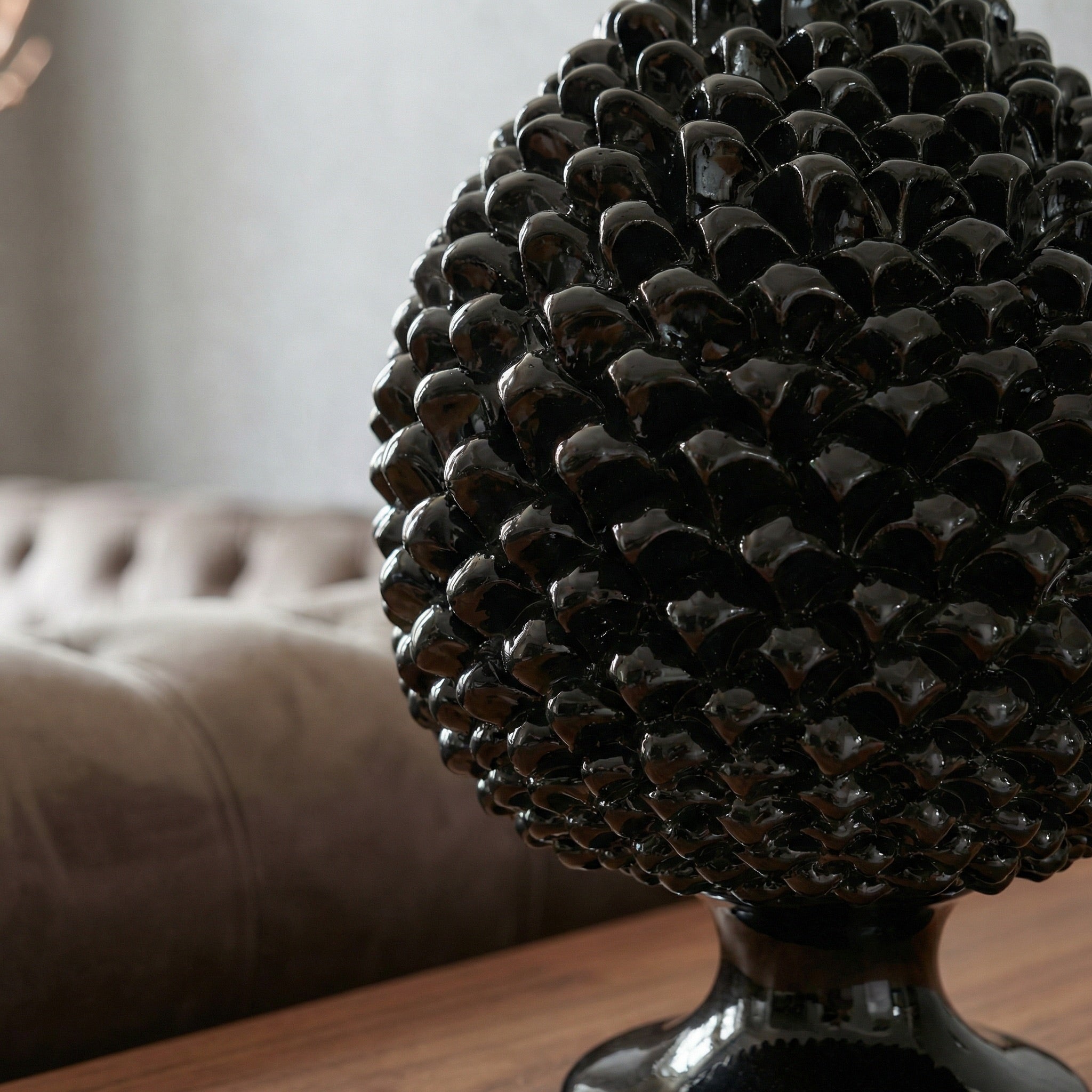 Pigna artigianale di Caltagirone modellata a mano altezza 15/40 Black Line