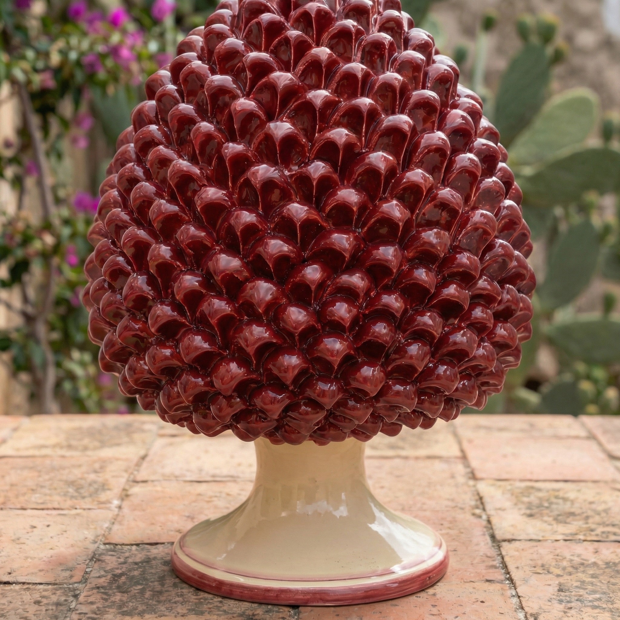 Pigna artigianale di Caltagirone modellata a mano altezza 15/40 mono bordeaux