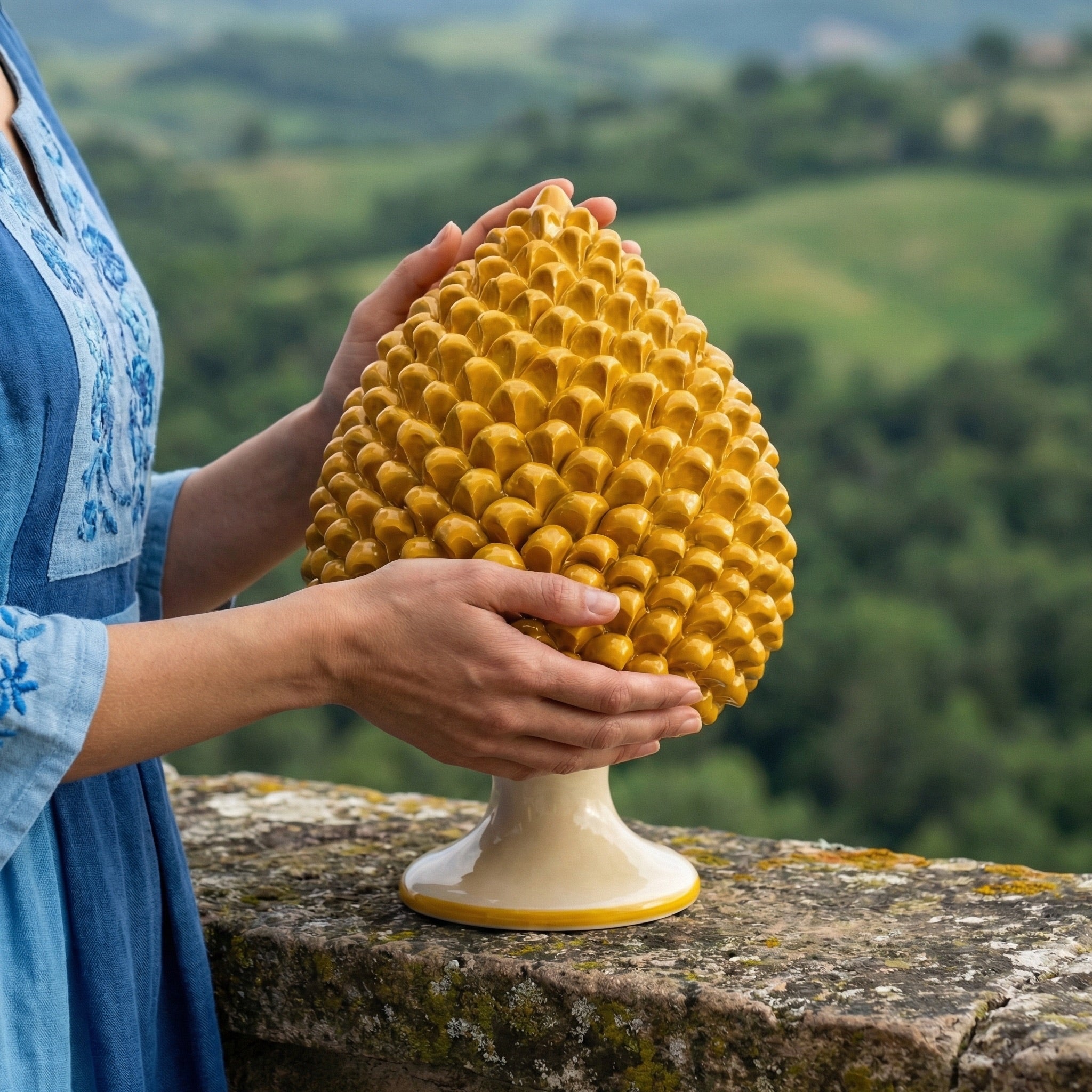 Pigna artigianale di Caltagirone modellata a mano altezza 15/40 Gialla/arancio
