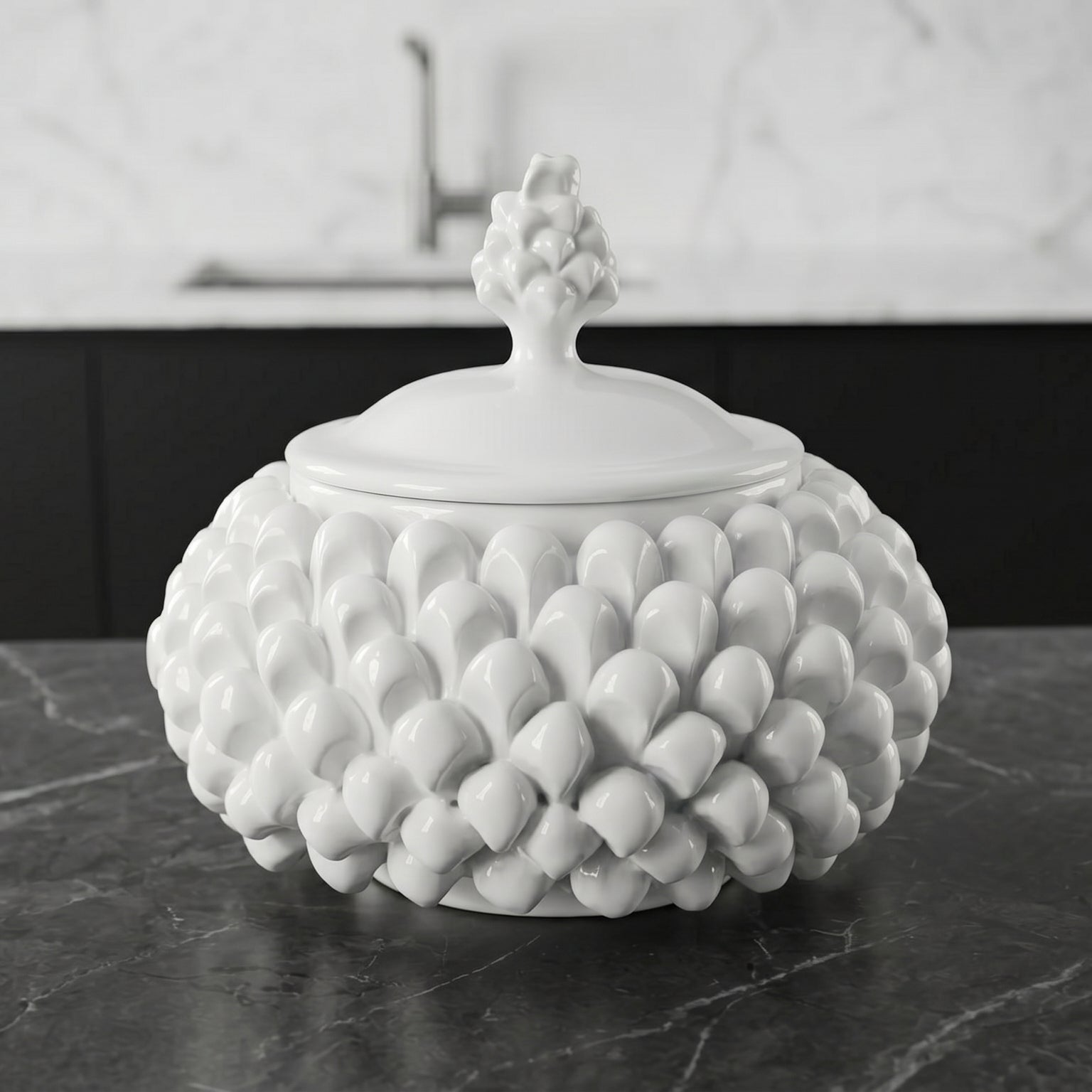 Pinienzapfen-Keksdose Biscottiera Ø 20 cm, White Line – Sizilianische Tradition aus Caltagirone