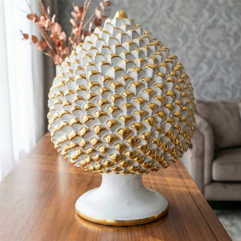 Pigna artigianale di Caltagirone con oro zecchino modellata a mano altezza 30 white Gold