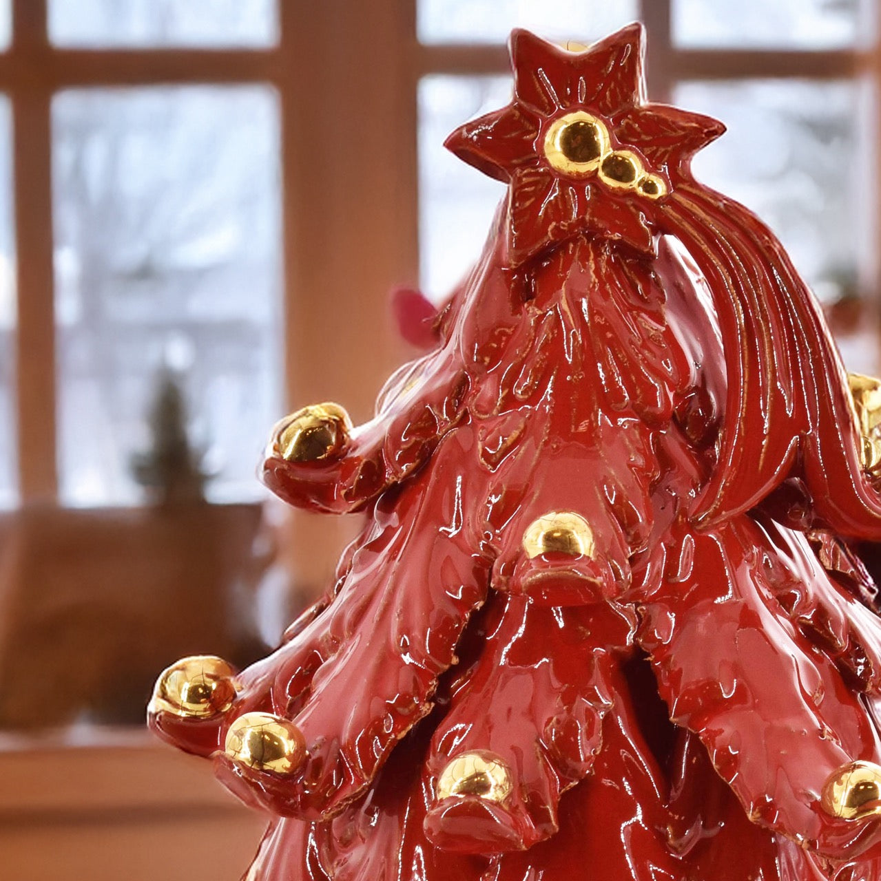 Albero di natale Moderno in colorazione Rosso Fuoco con applicazioni in oro