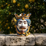 Testa di Moro con Limoni, Maschio Bianco, Blu e Arancio, corona. Ceramica siciliana di Caltagirone, Sofia