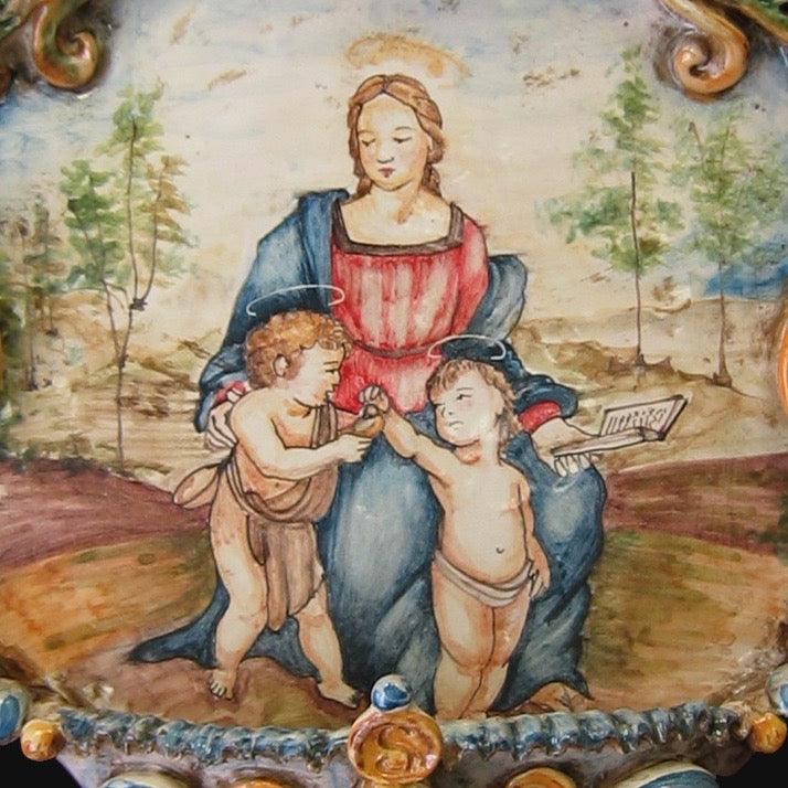 Acquasantiera maxi appl triangolare 35×45 madonna del cardellino tricolore - Ceramiche di Caltagirone Sofia