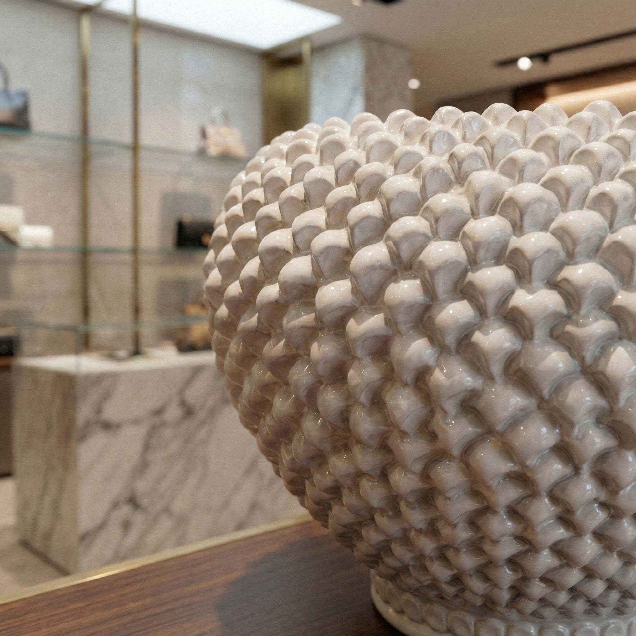 Cachepot a pigna white line in ceramica artigianale di Caltagirone