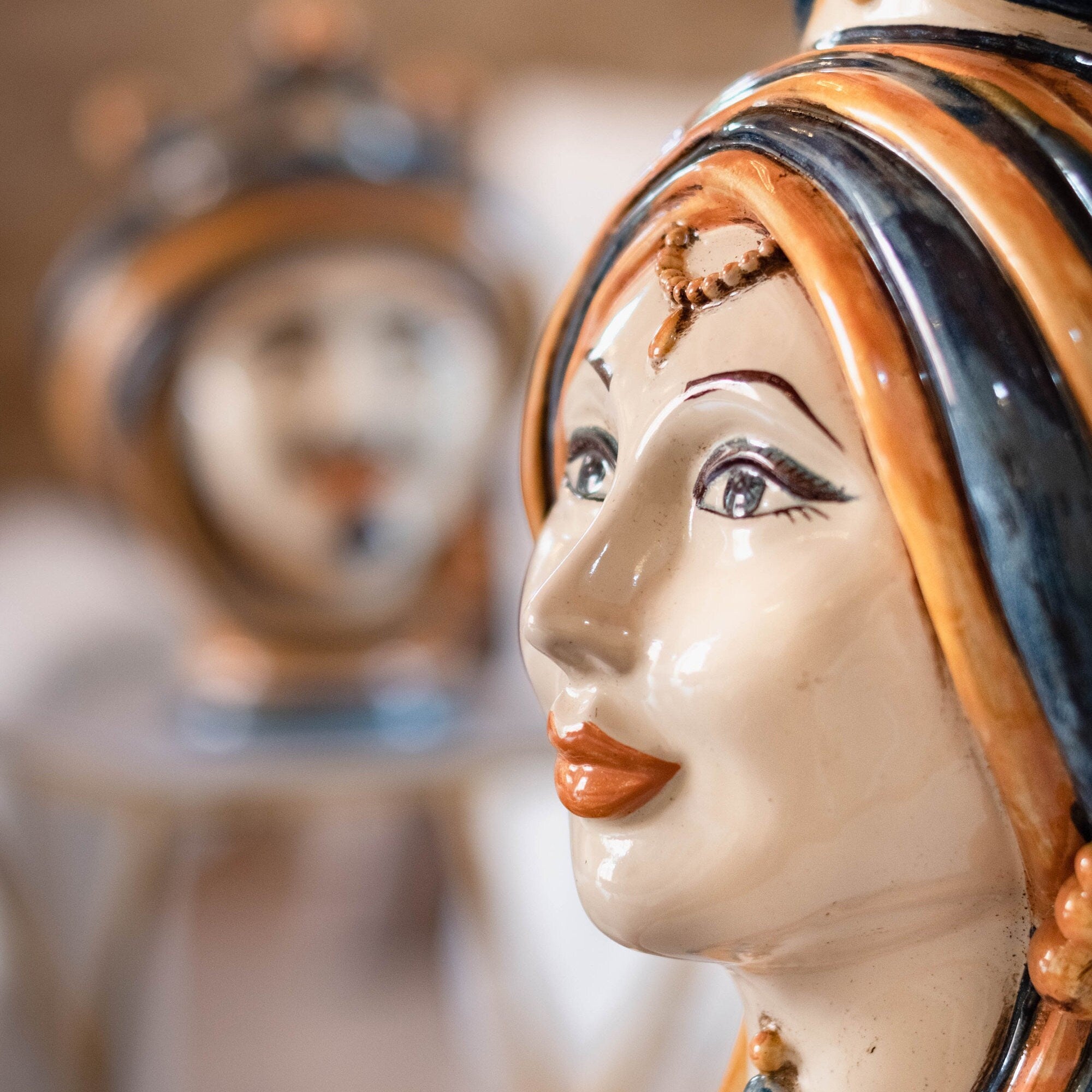 Testa di Moro in Ceramica di Caltagirone - Linea Blu e Arancio, H30 cm