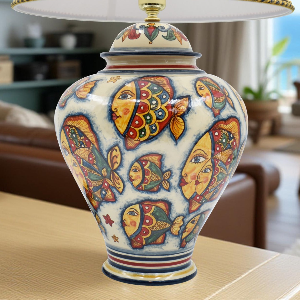 Lume Potiche Decoro Pesci in ceramica di Caltagirone (h65 c/paralume Ø40) - Ceramiche di Caltagirone Sofia