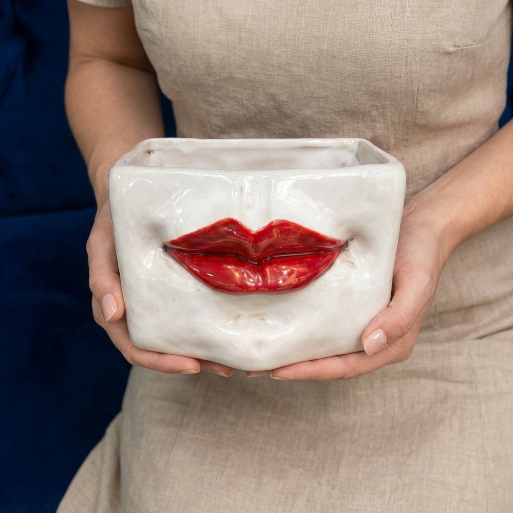 Scatola con Espressione in Ceramica di Caltagirone — Madreperla Antichizzata con Dettagli Oro