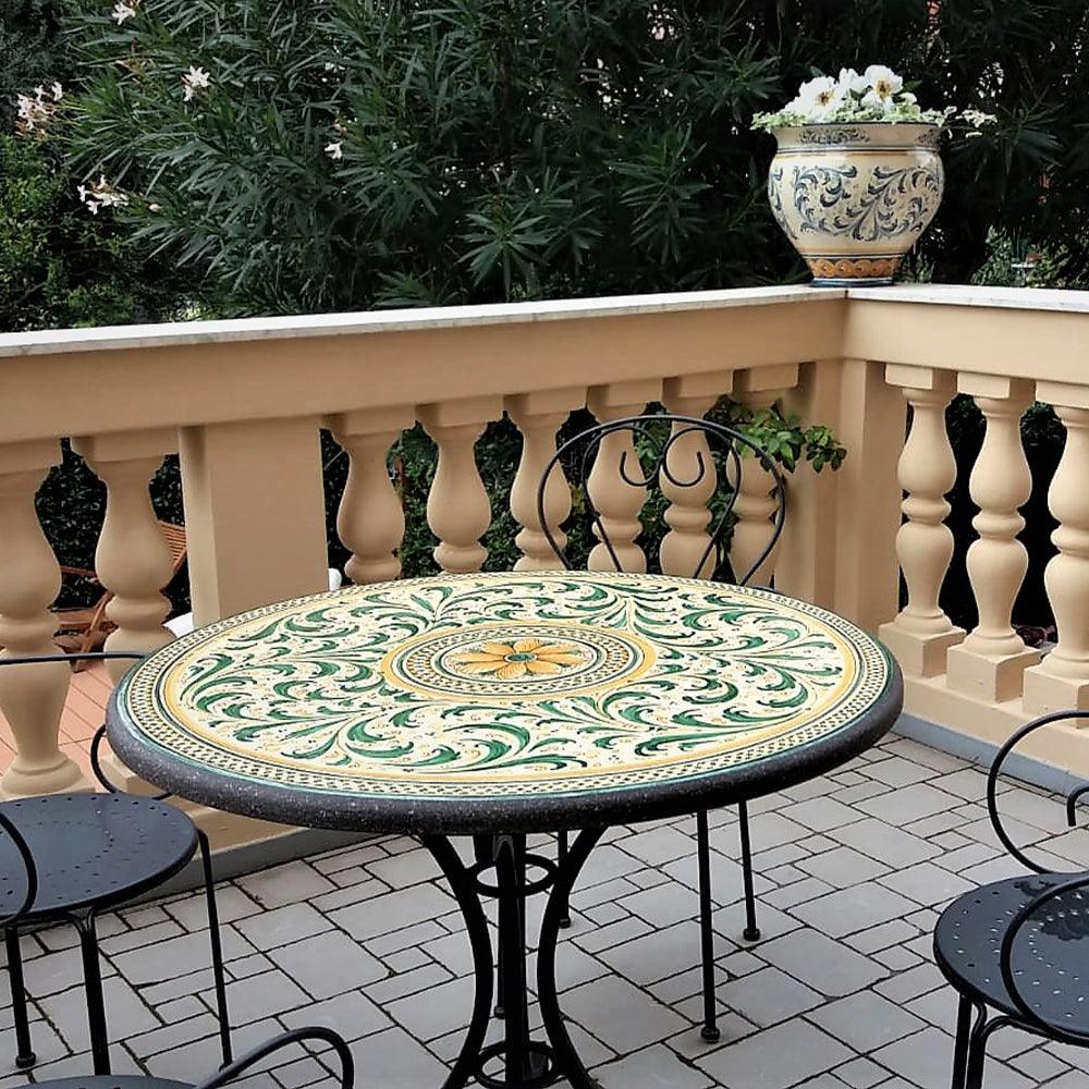Tavolo in pietra lavica con decoro in verde e arancio - Ceramiche di Caltagirone Sofia