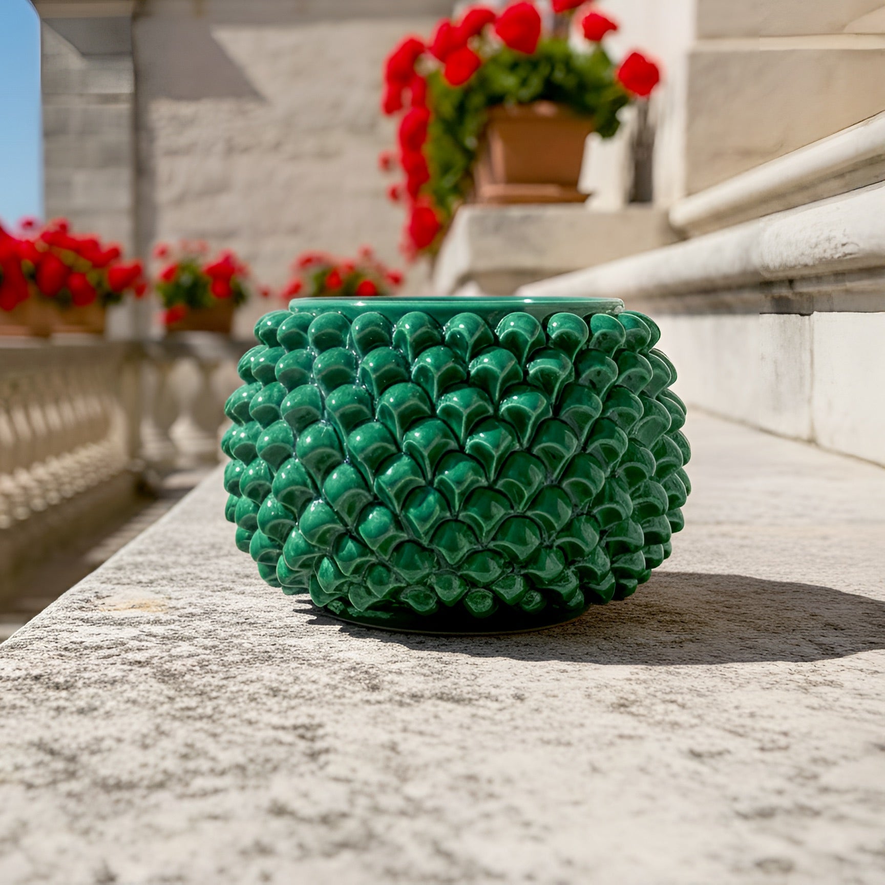 Vaso mezza pigna s/piede verde smeraldo in ceramica di Caltagirone - Ceramiche di Caltagirone Sofia