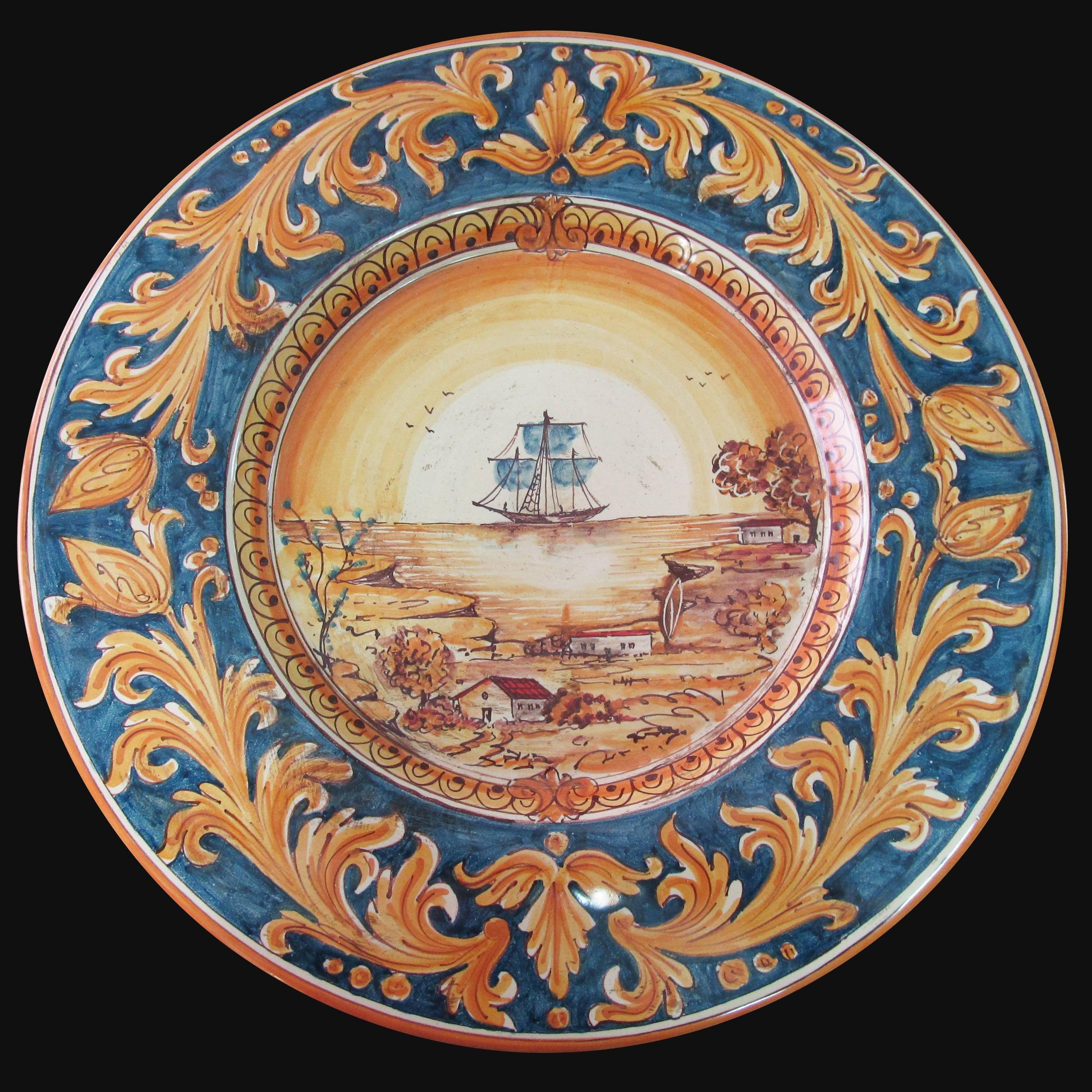 Piatto cappello prete c/veliero ornato fondo blu in ceramica artistica di Caltagirone - Ceramiche di Caltagirone Sofia