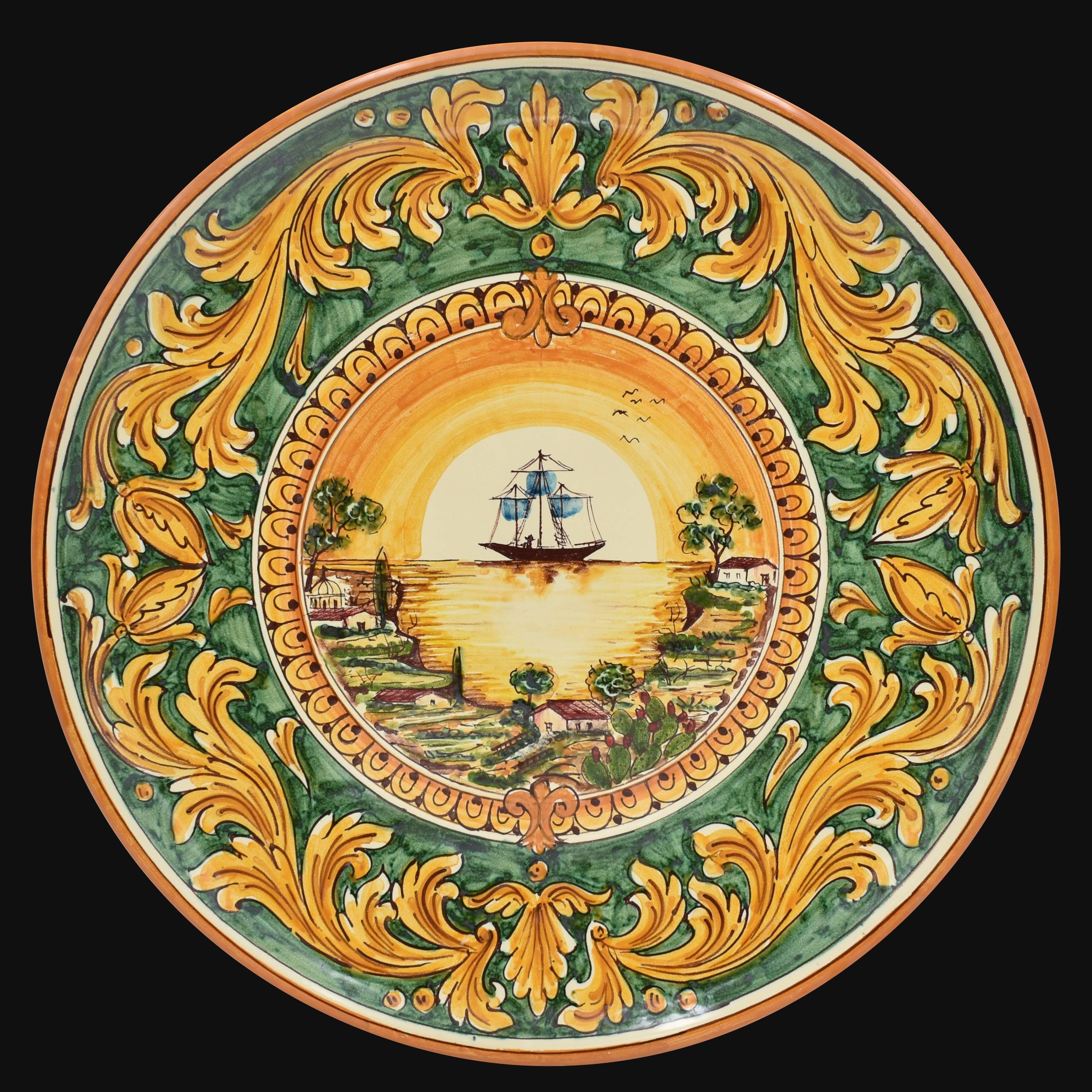 Piatto c/veliero ornato fondo verde in ceramica artistica di Caltagirone - Ceramiche di Caltagirone Sofia