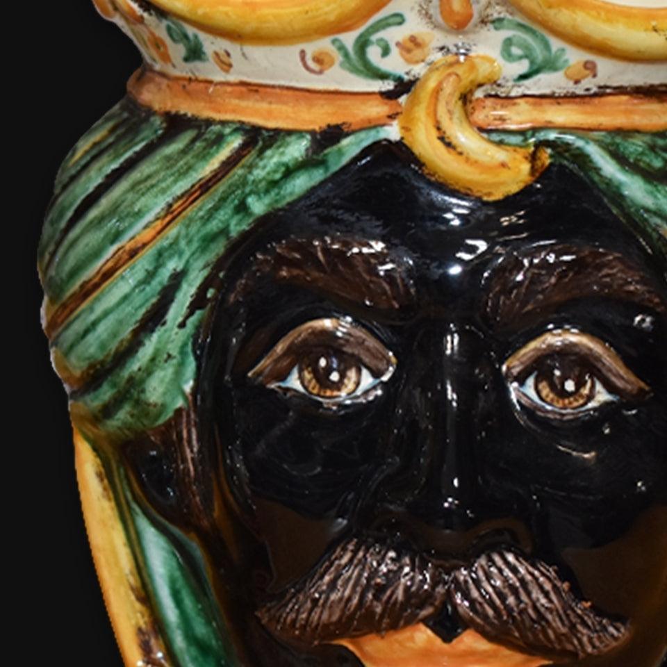 Testa h 25 c/perline verde/arancio maschio moro - Ceramiche di Caltagirone Sofia